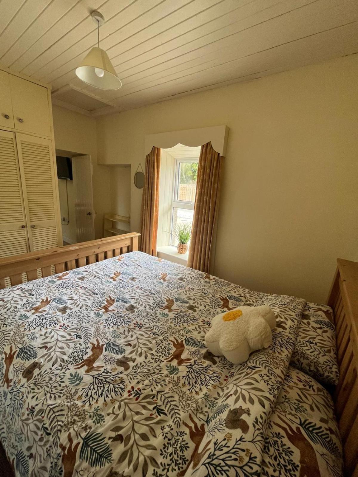 Hollybush Cottage Dundrum