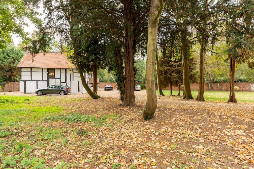 Dorney Windsor Legoland 5 Star Stay for upto 14 guests
