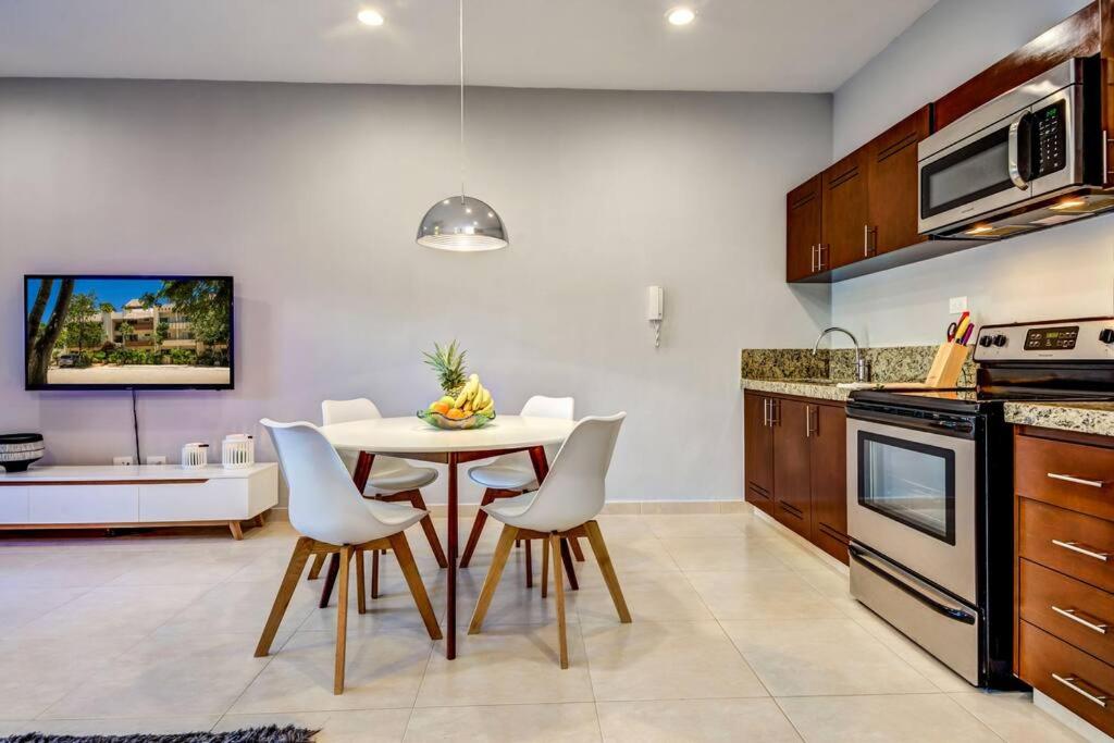 XIKNAL Village, Stunning Apartment Best location view 3