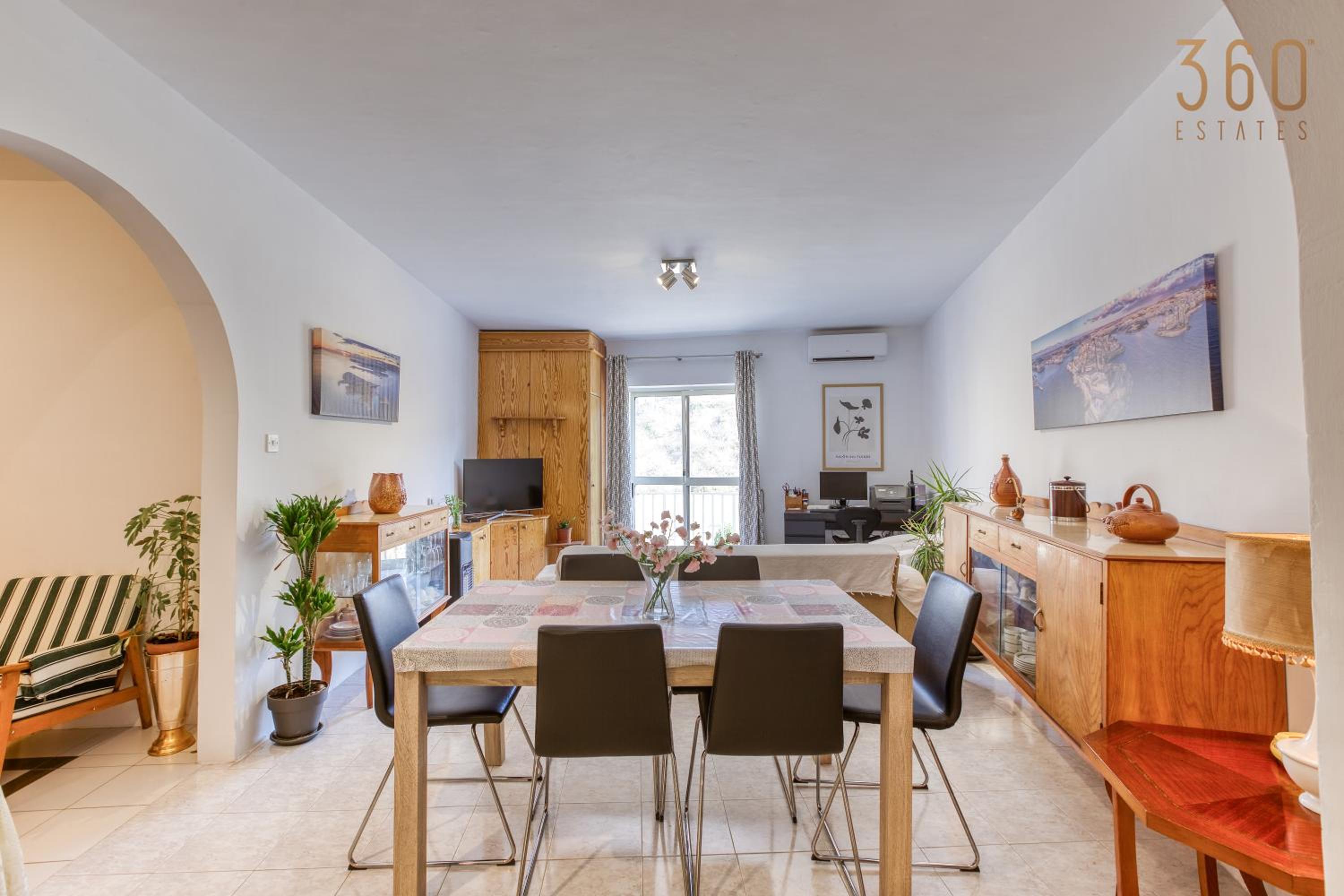 Cosy 1BR Apt with private balcony in St Pauls Bay by 360 Estates photo 4