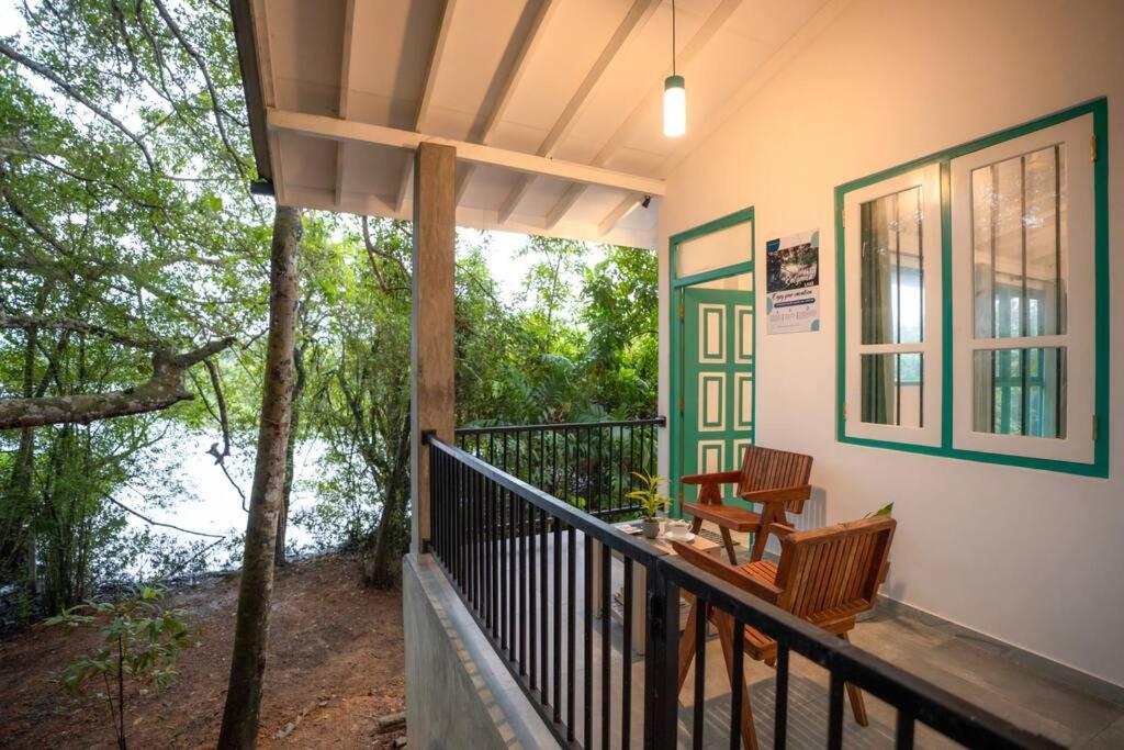 Rhapsody Villa by The Lake