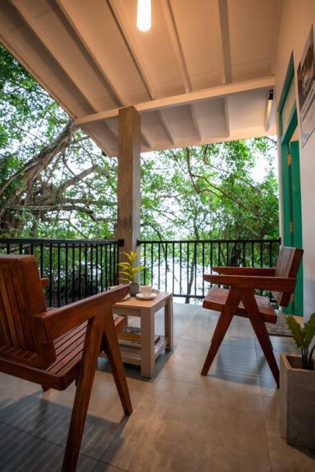 Rhapsody Villa by The Lake