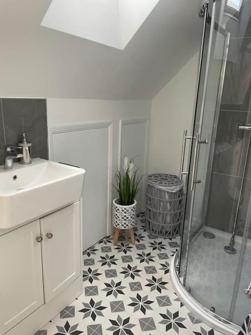 The Apt at Woodlands House, Glastonbury