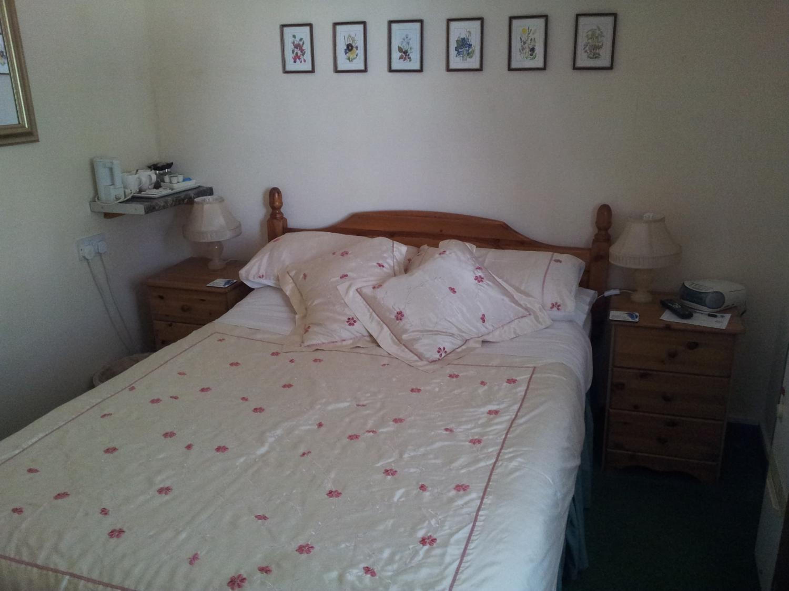 Kingfisher Cottage view 4