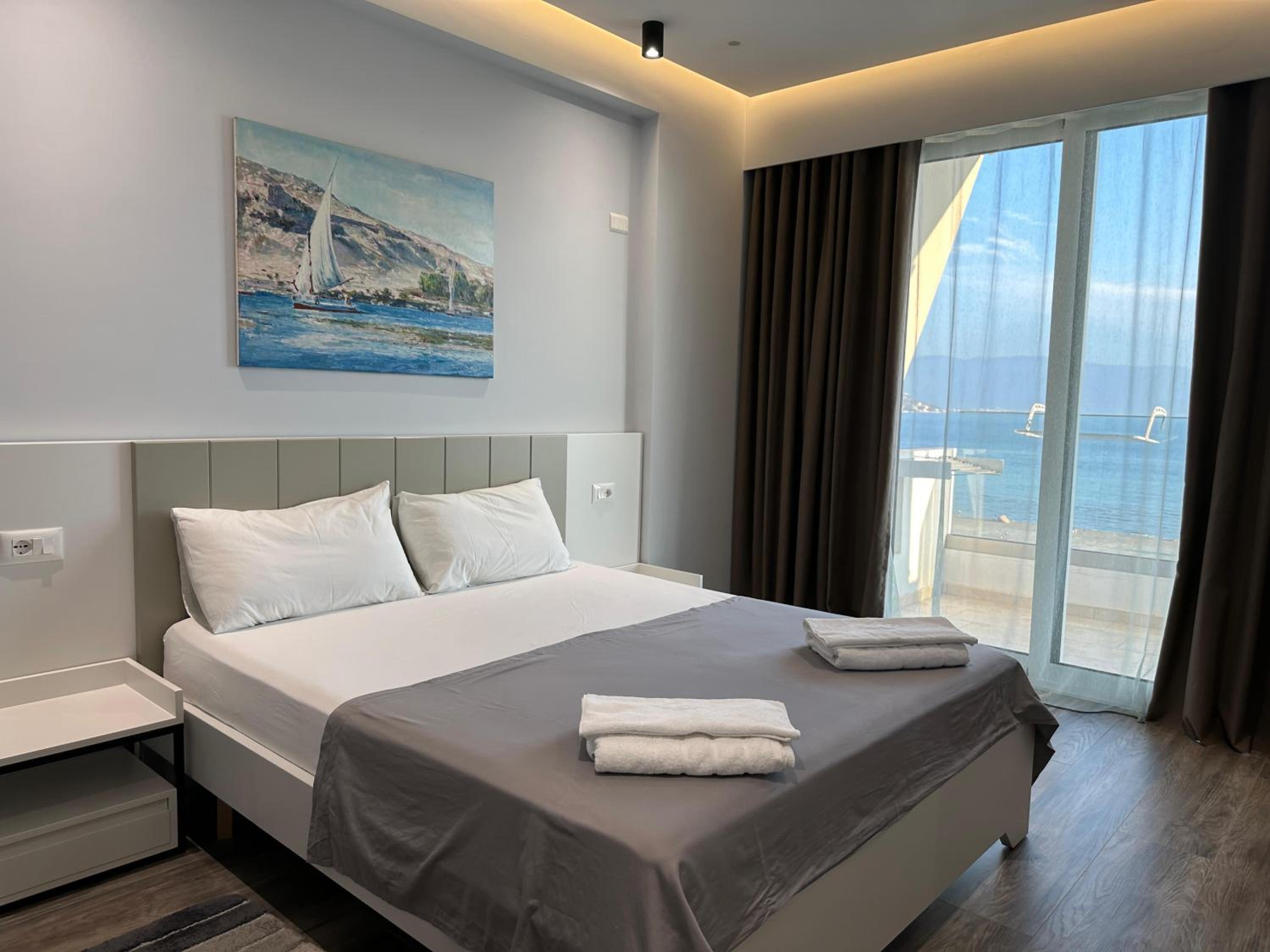 Aura Home