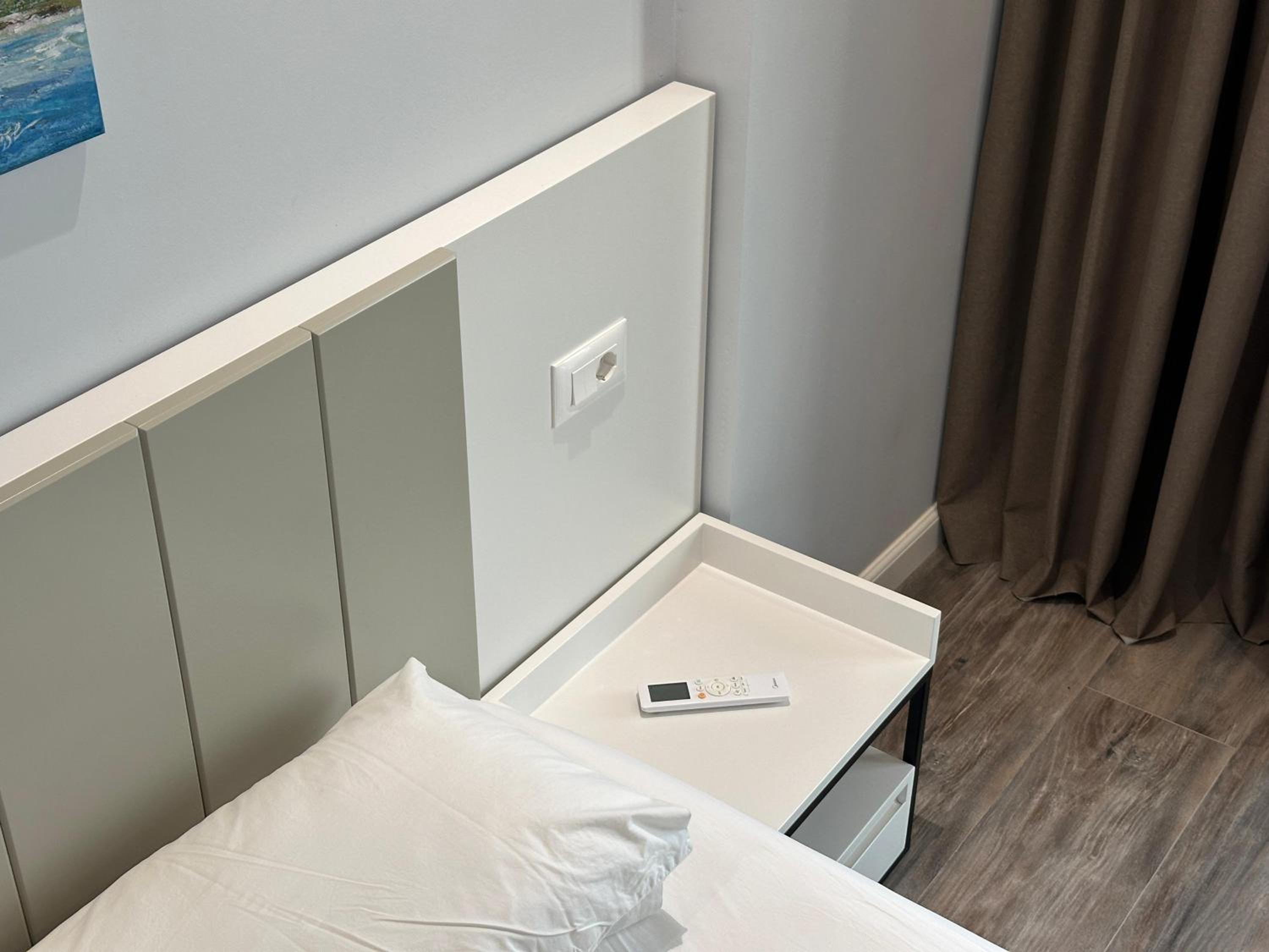 Aura Home