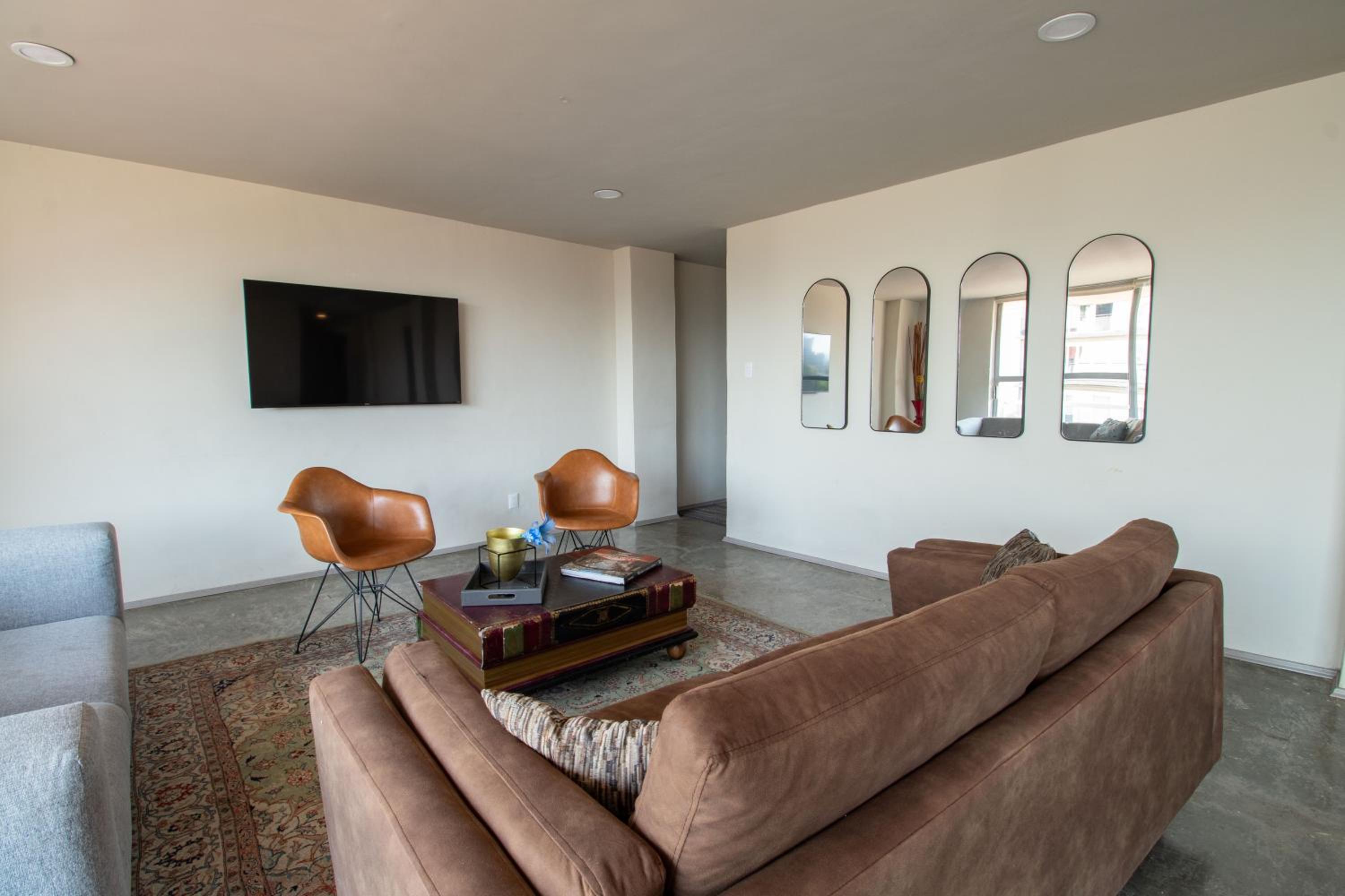 Luxury City Apartment with Stunning Views photo 2