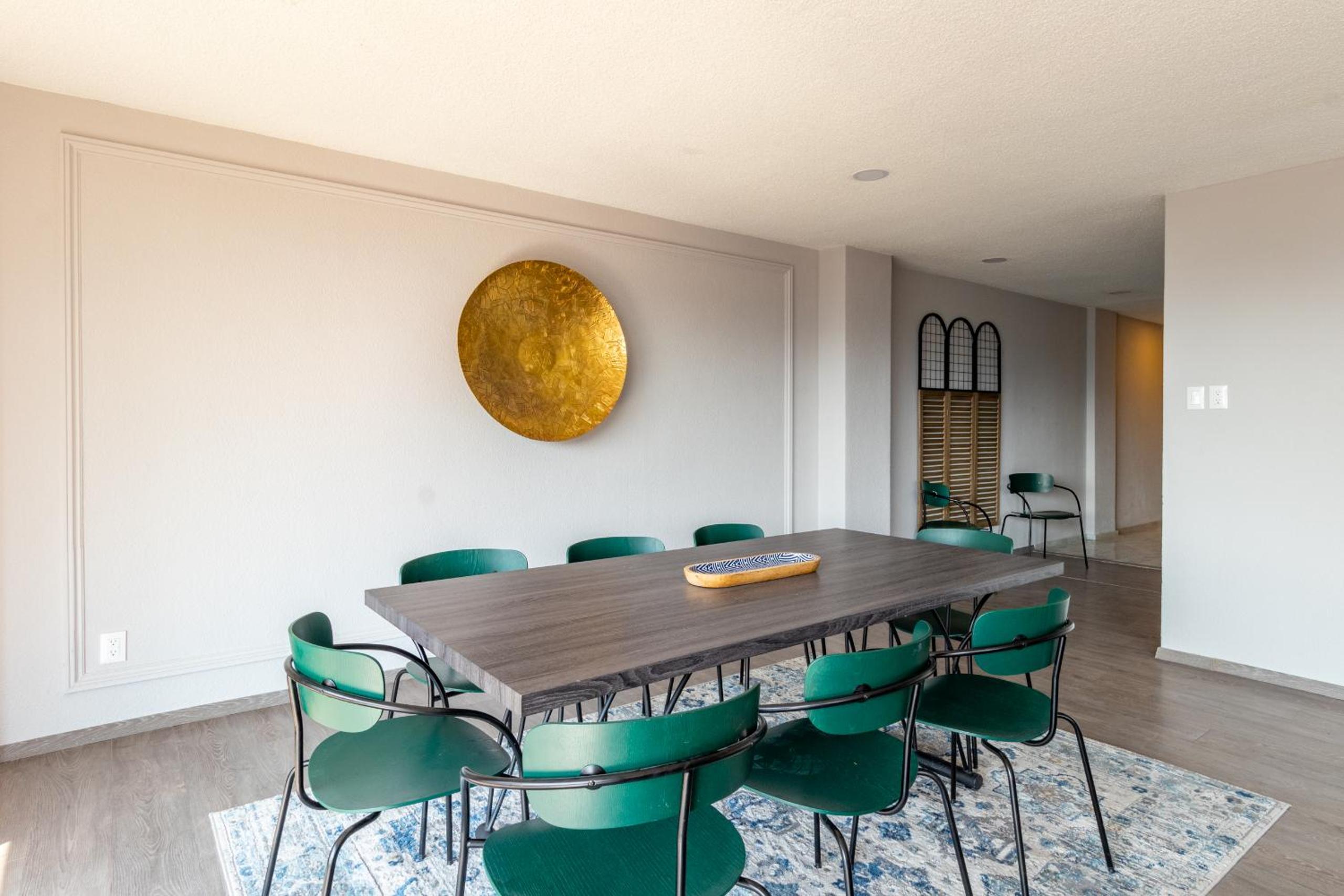 Penthouse Near Masaryk - Sleeps 16 - Pet Friendly photo 3