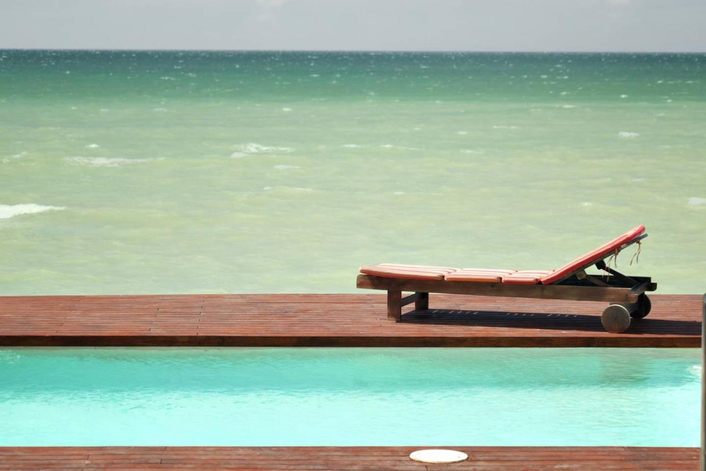 Beachfront Upscale House in Telchac