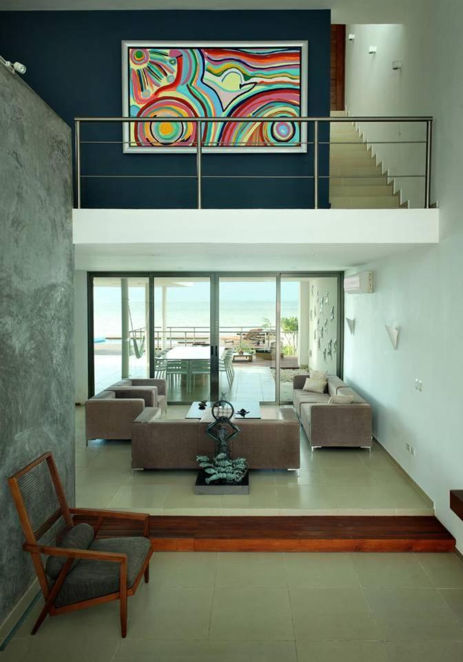 Beachfront Upscale House in Telchac