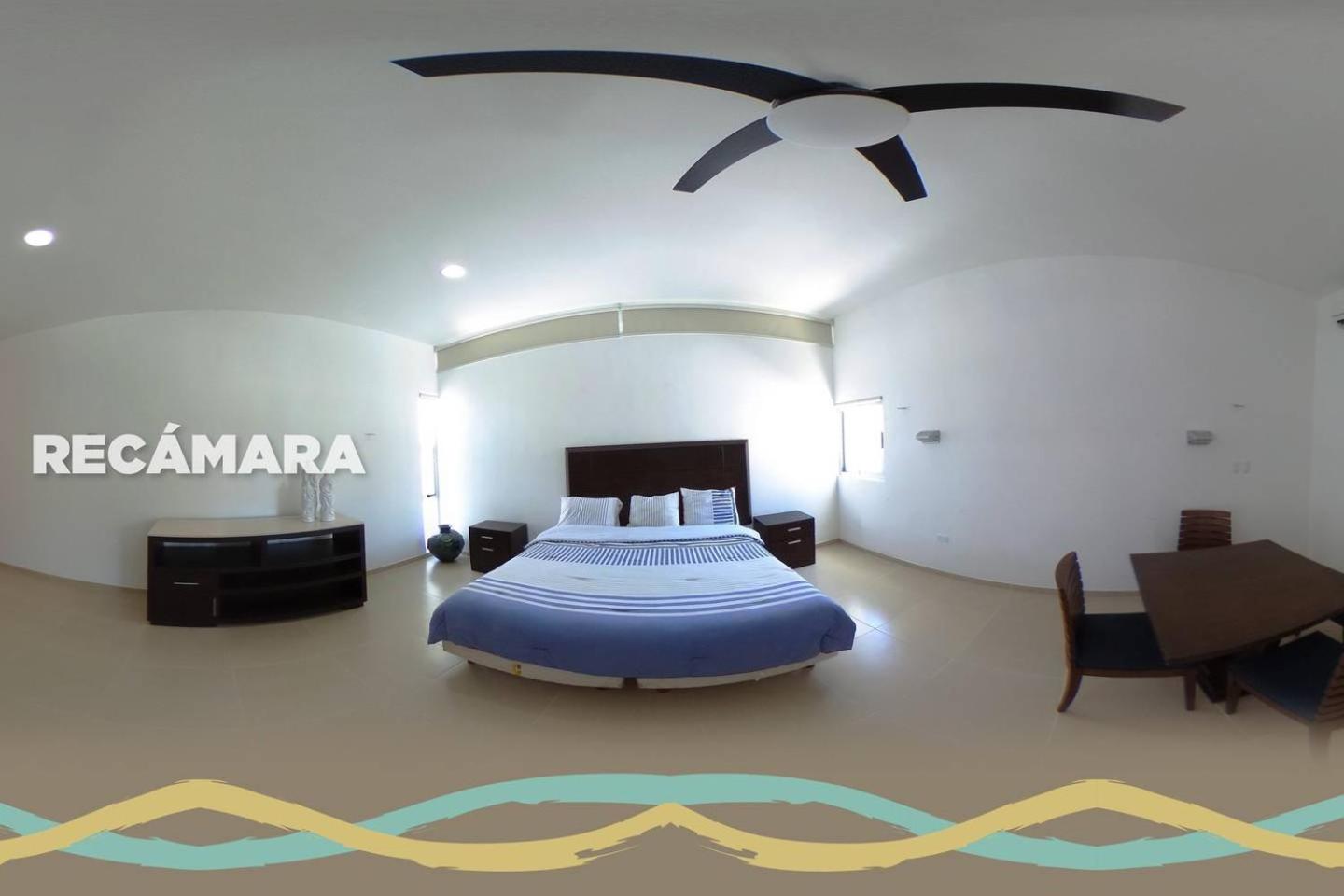 Beachfront Upscale House in Telchac