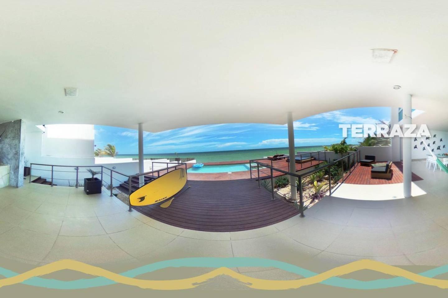 Beachfront Upscale House in Telchac