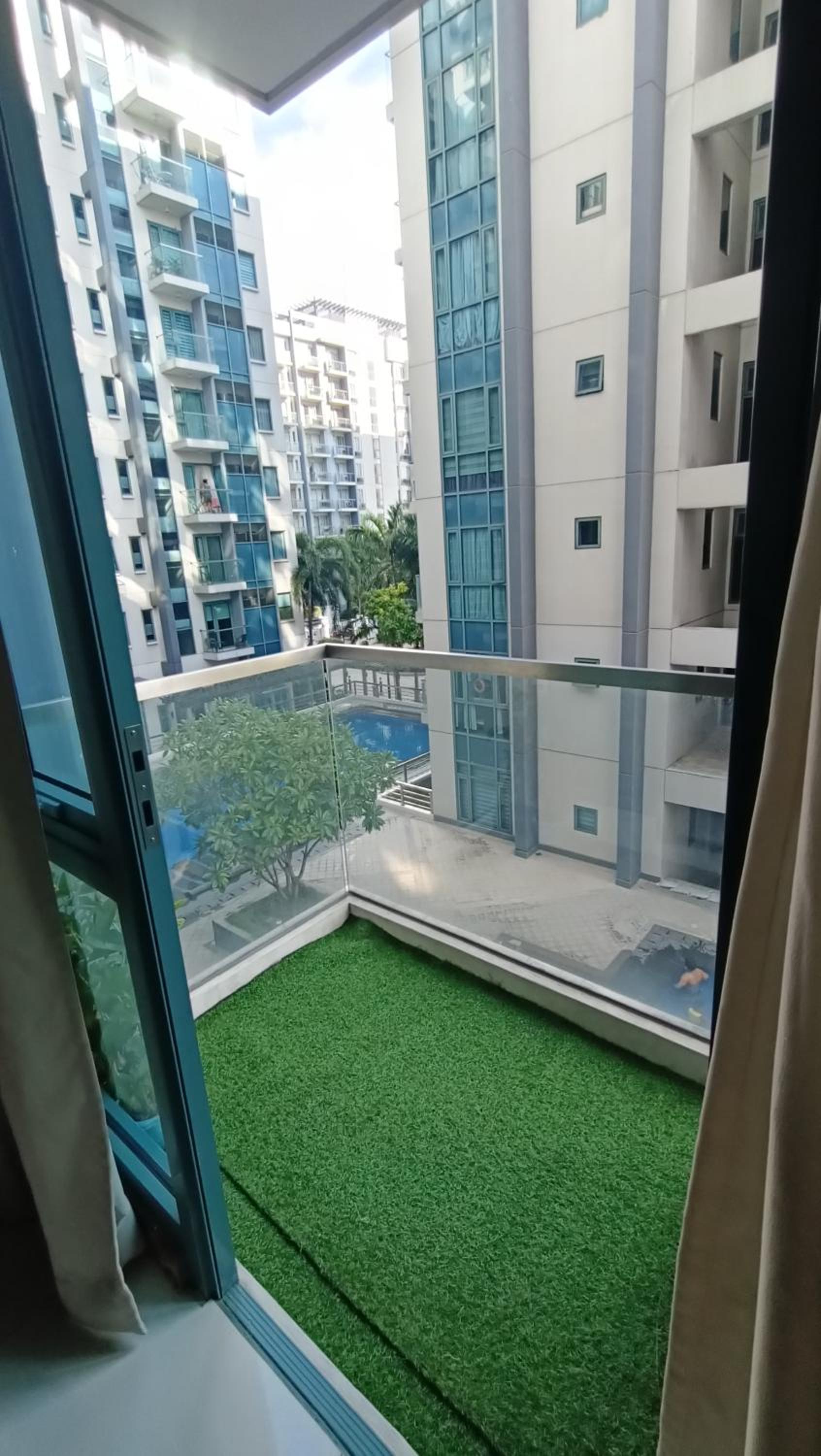 1 bedroom Condotel in front of terminal 3 Airport