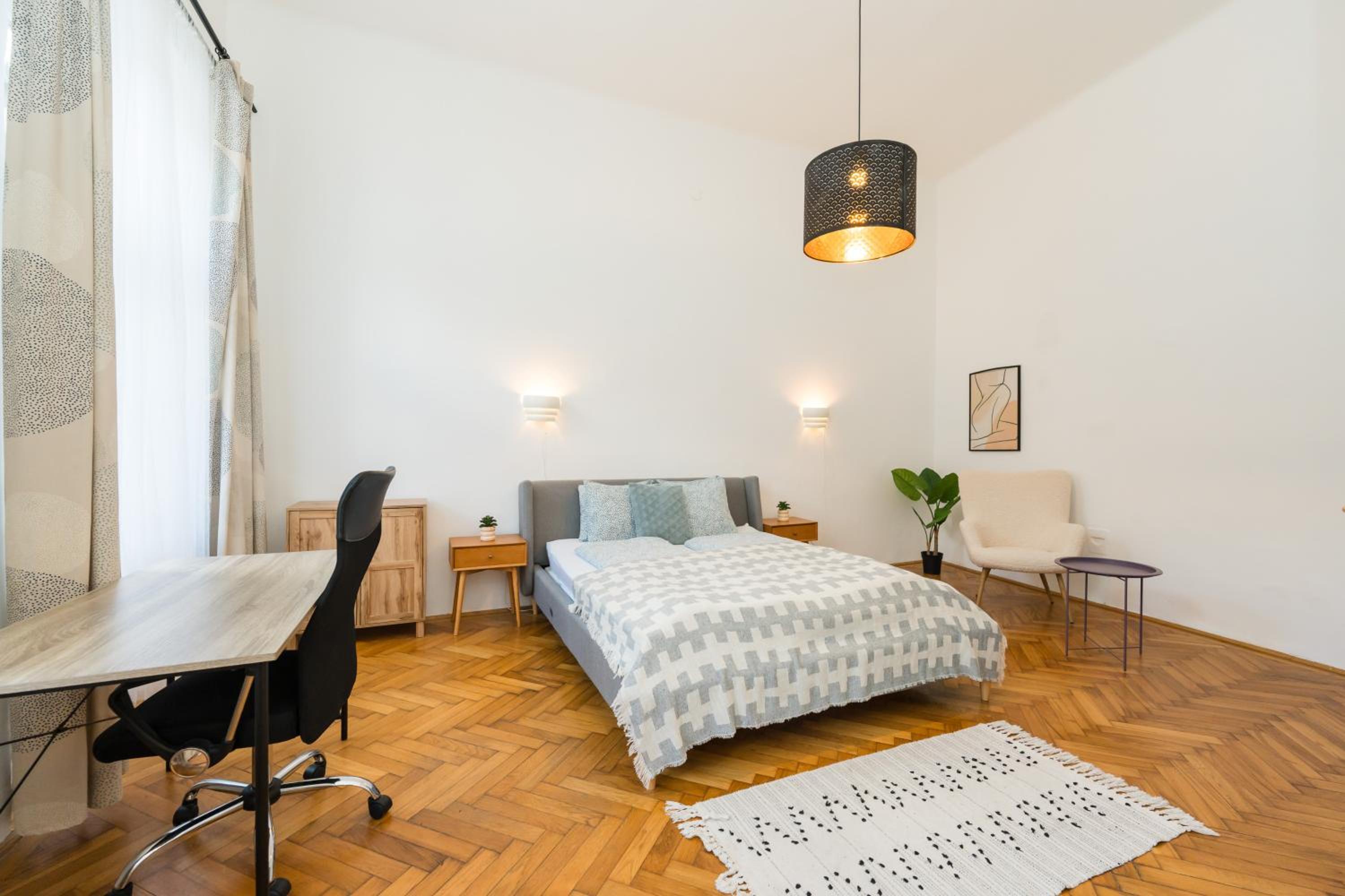 Basilica downtown apartment