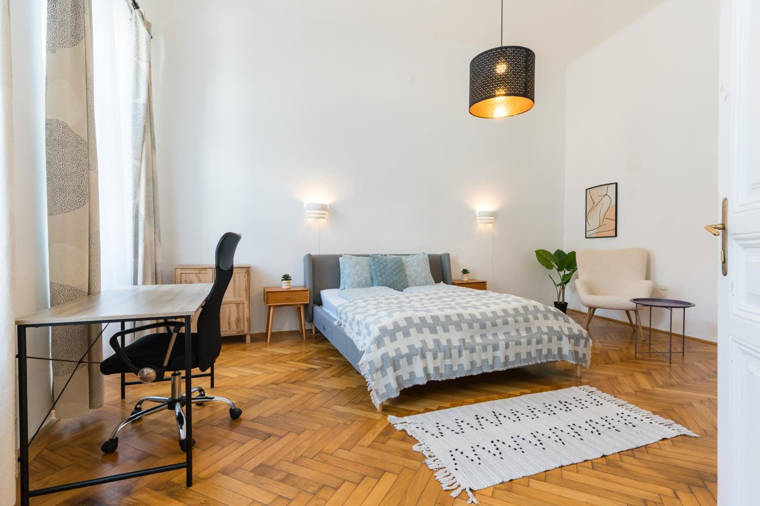 Basilica downtown apartment