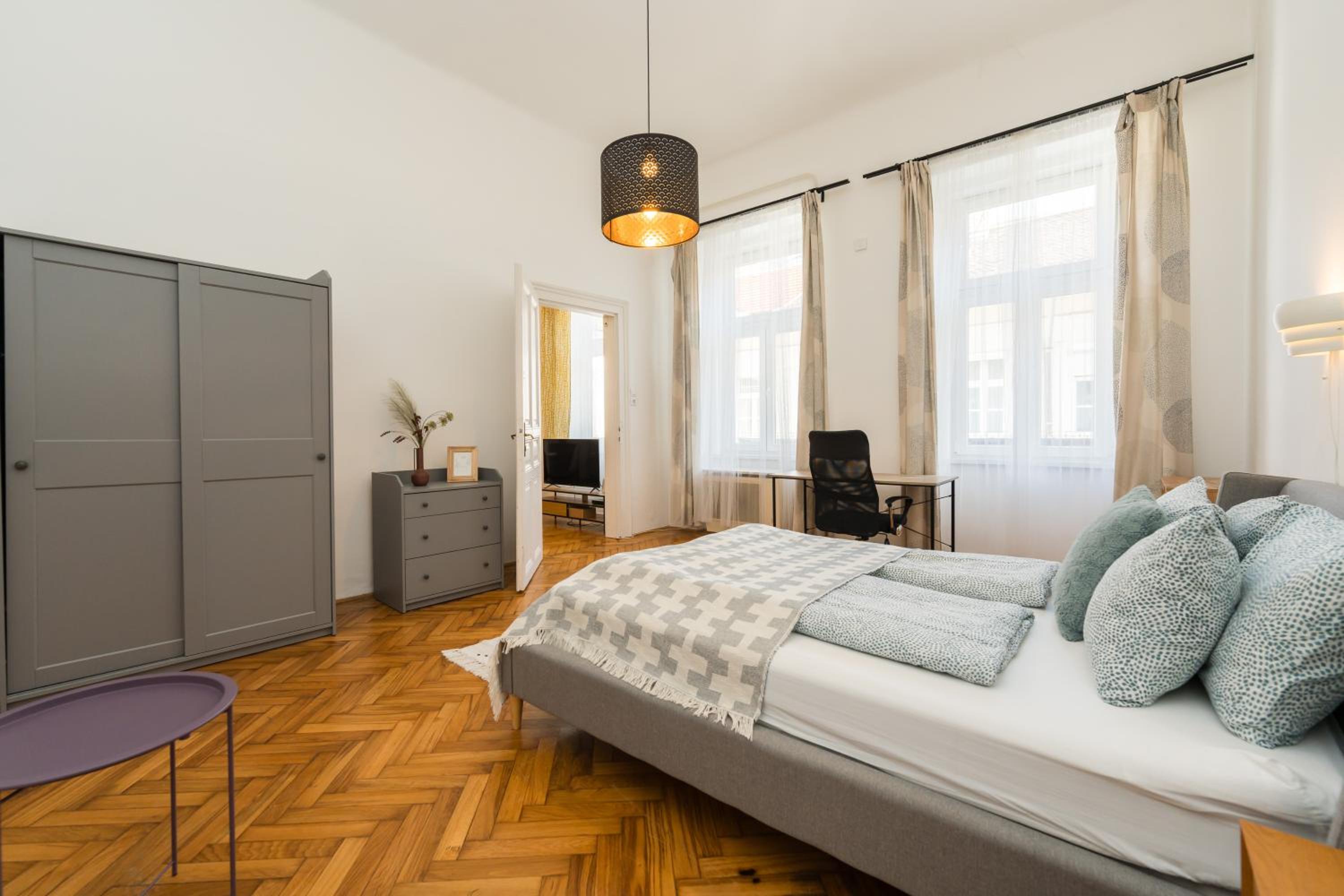 Basilica downtown apartment
