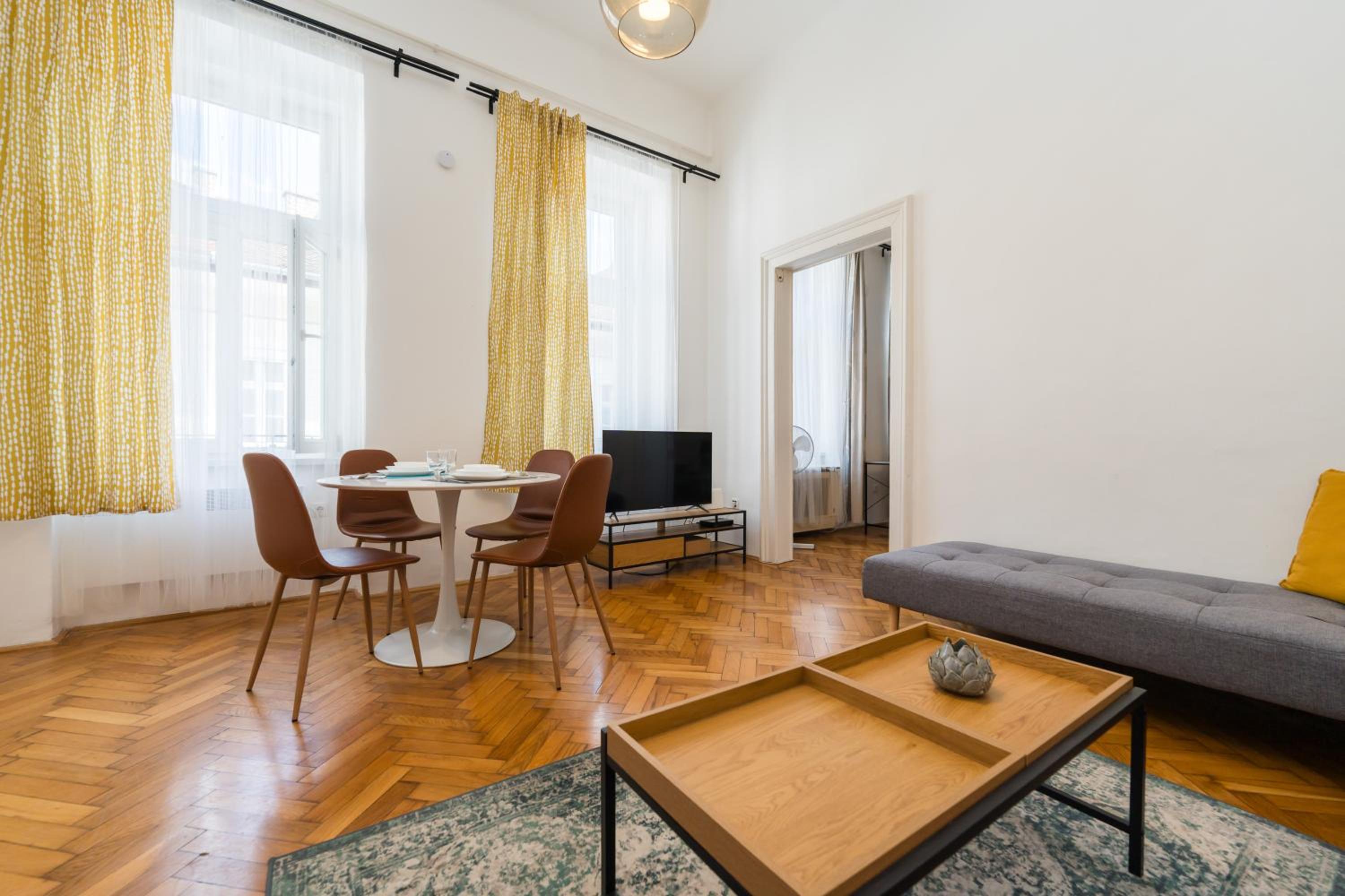 Basilica downtown apartment