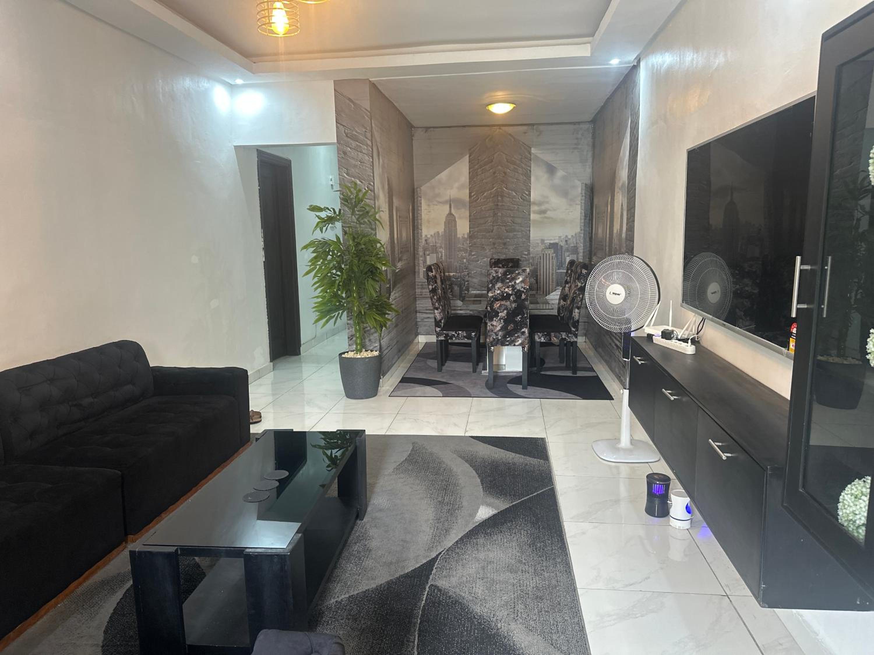 2-Bed 1-Bath - Sleeps 4 with Parking