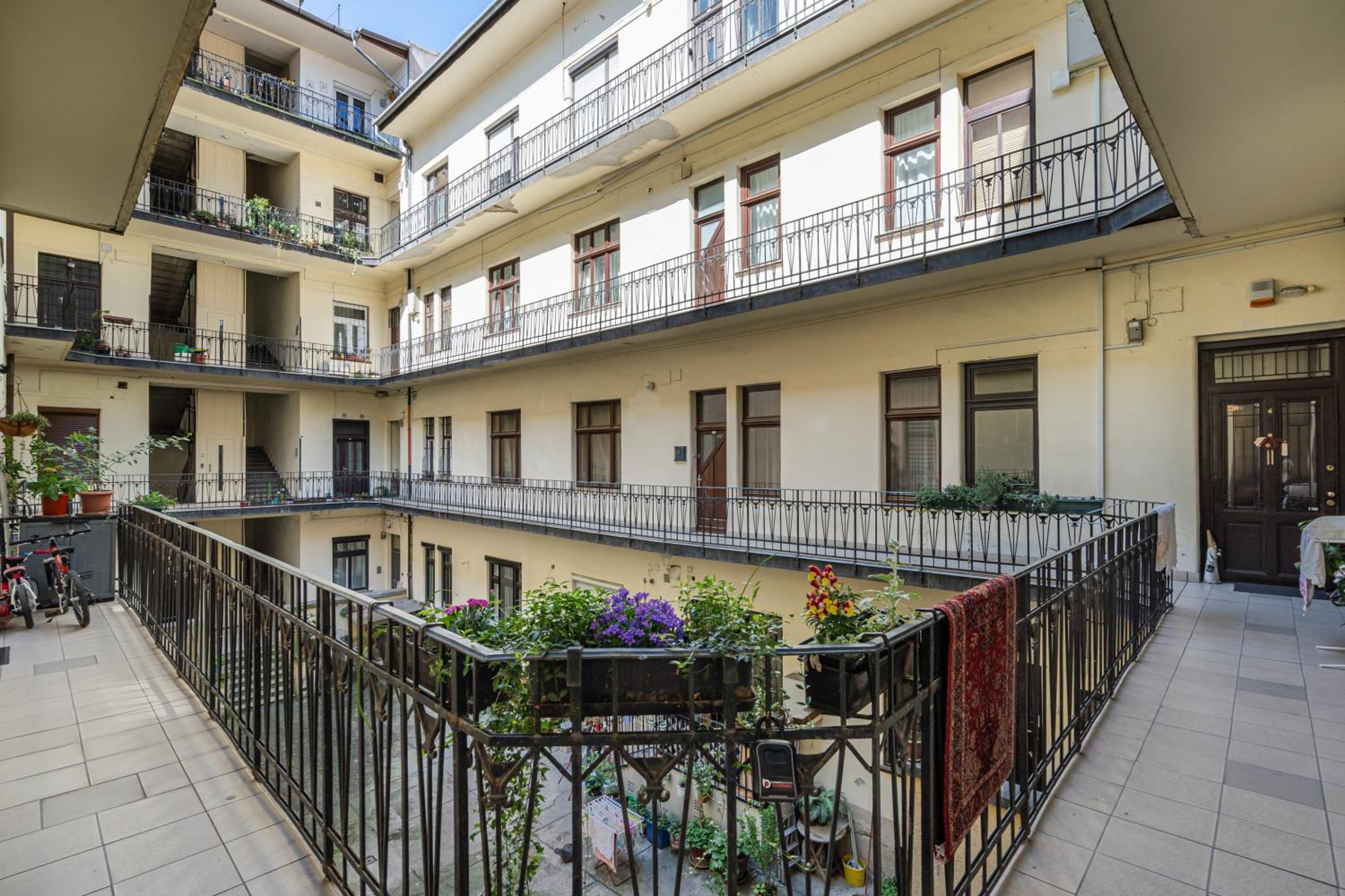 Castle Chainbridge Apartment