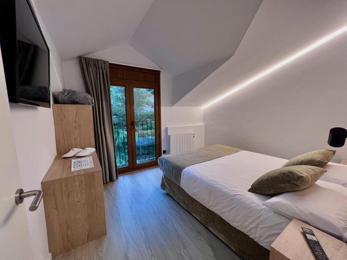 Apartaments Turistics El Buner