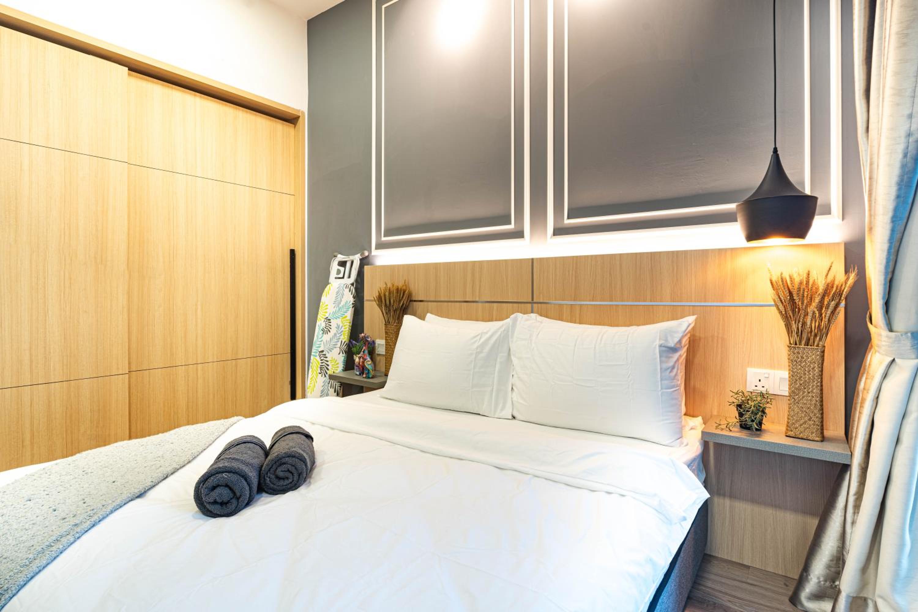 The Colony By Infinitum Best Pool View KLCC TRX Merdeka 118 KL Tower