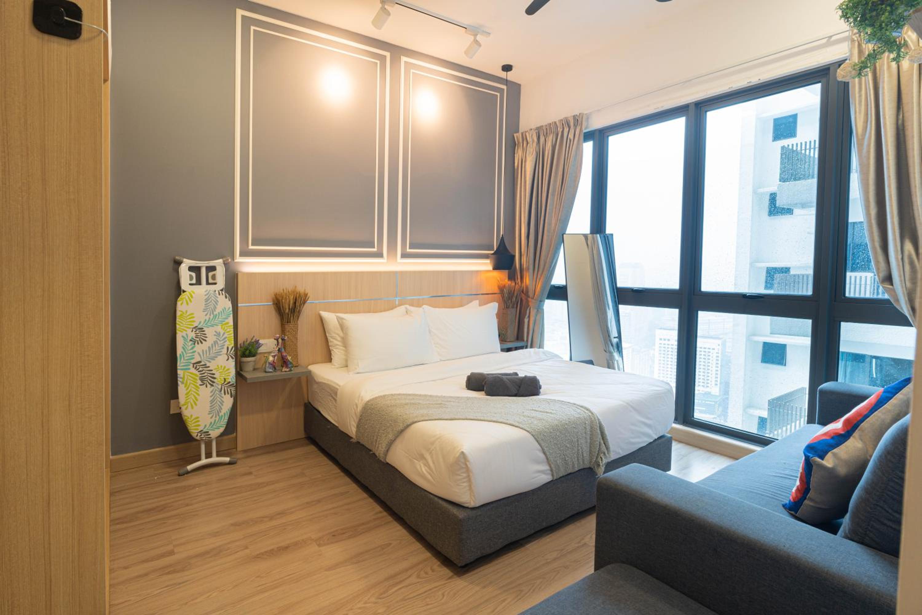 The Colony By Infinitum Best Pool View KLCC TRX Merdeka 118 KL Tower