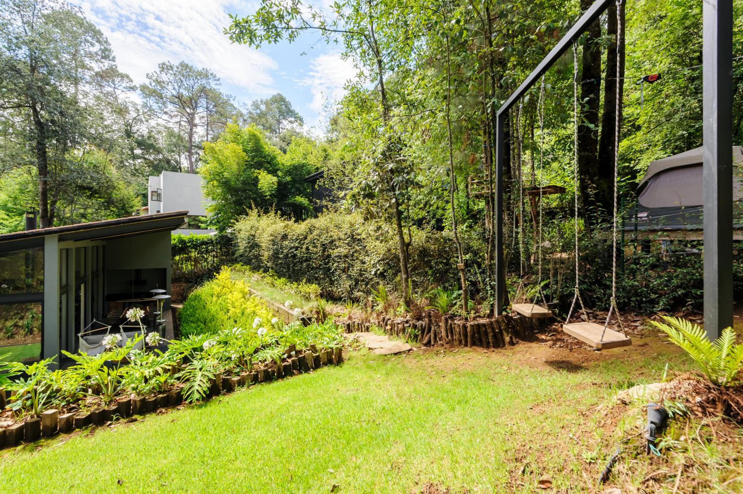 Casa Helechos, Arquitectura Única con Vistas al Bosque view 5