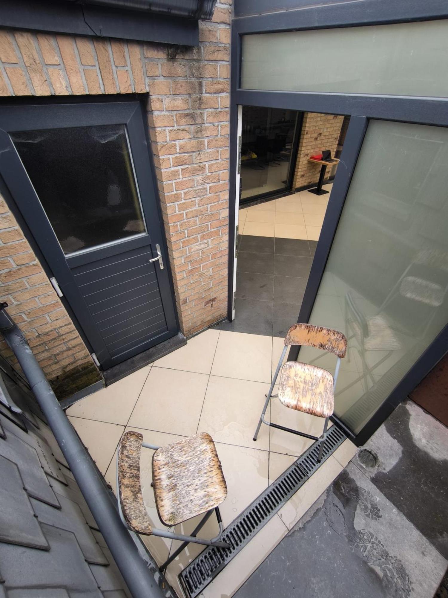 8 chambres privées dans une villa de partagée de 350m2