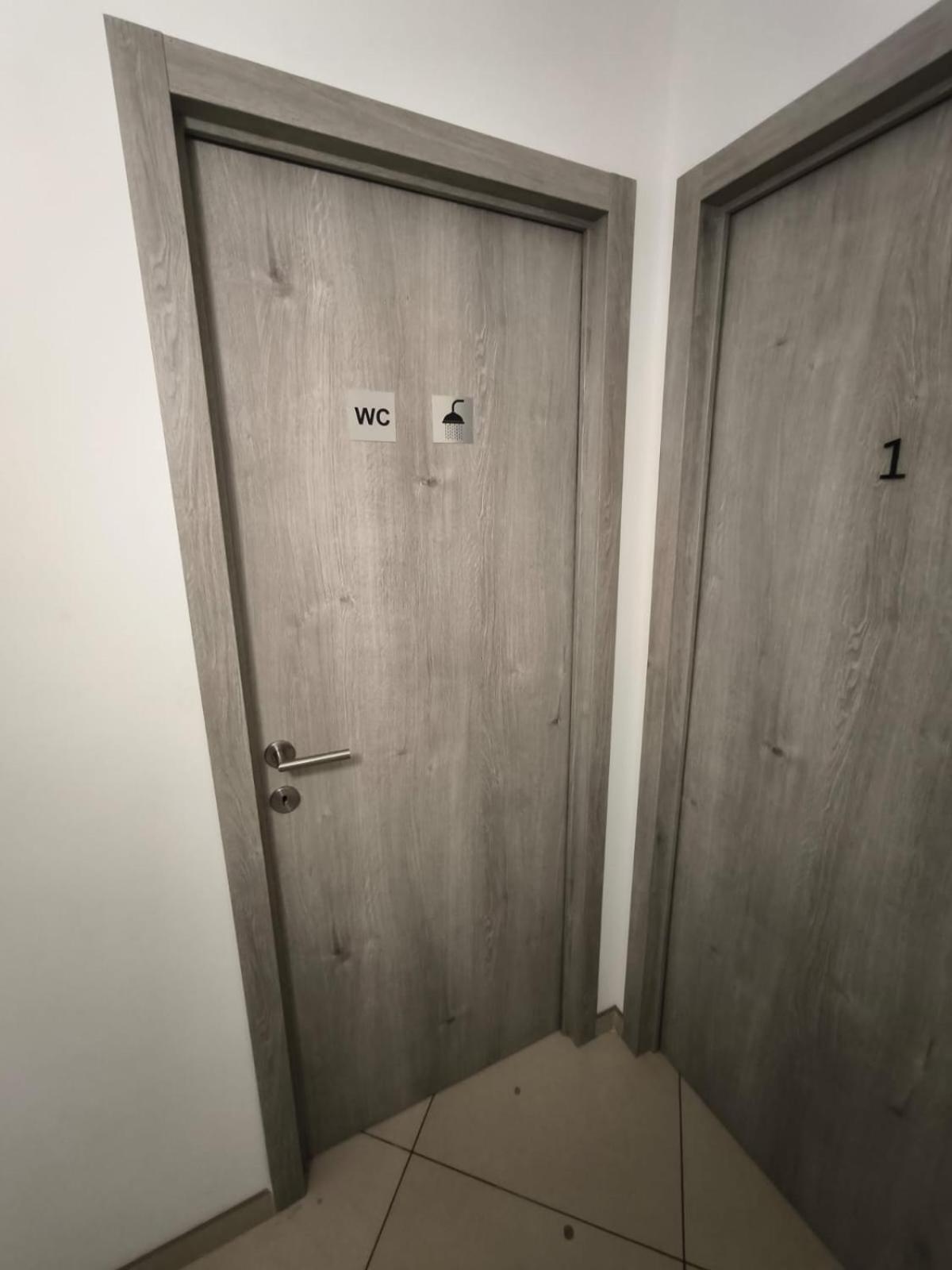 8 chambres privées dans une villa de partagée de 350m2
