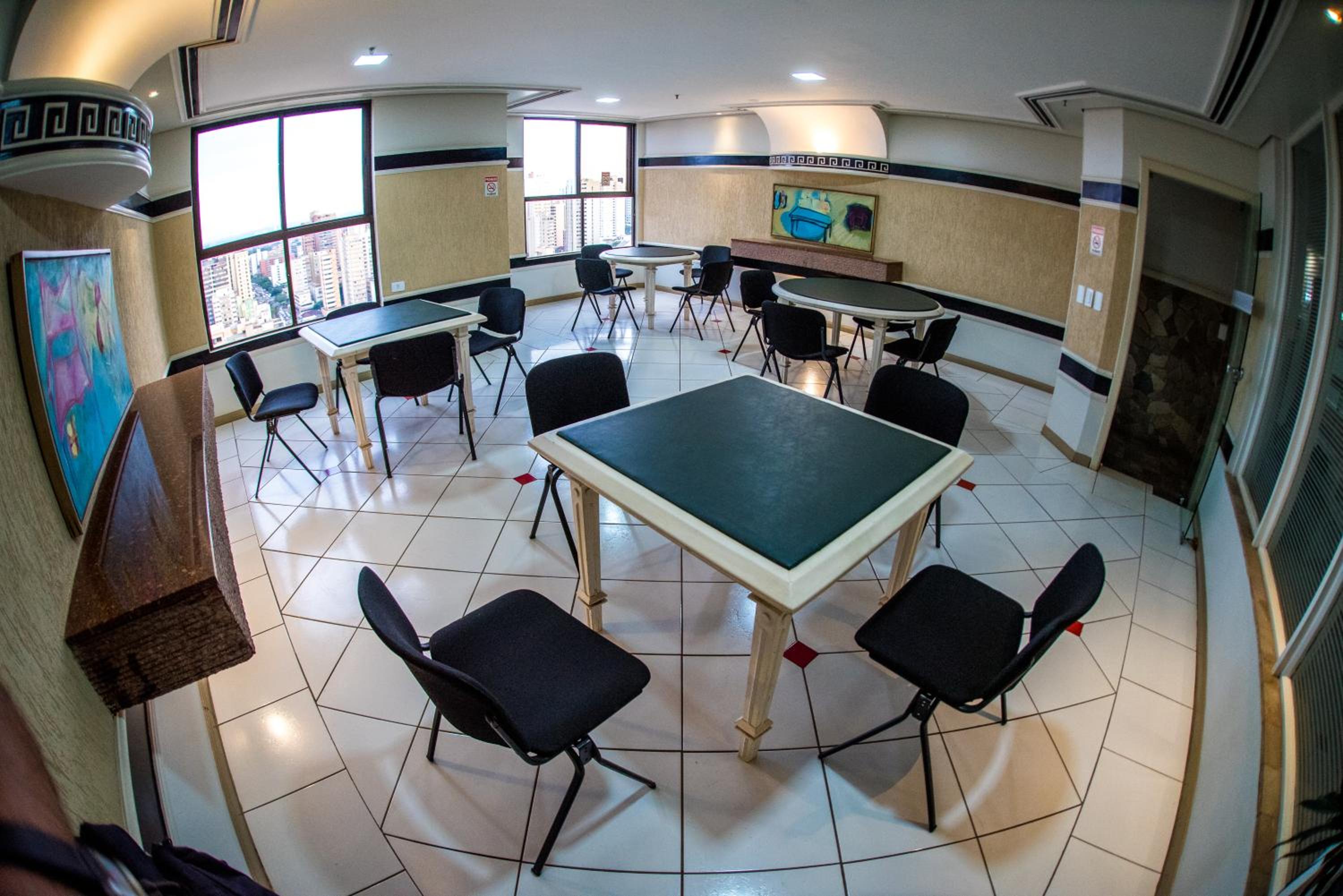 Luix Londrina Flat 707, QS 43 m2 completo, c garagem