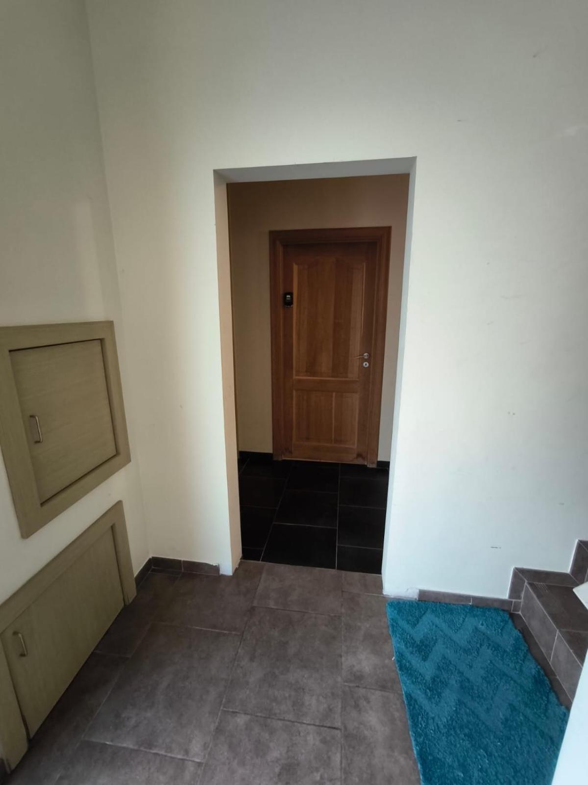 8 chambres privées dans une villa de partagée de 350m2