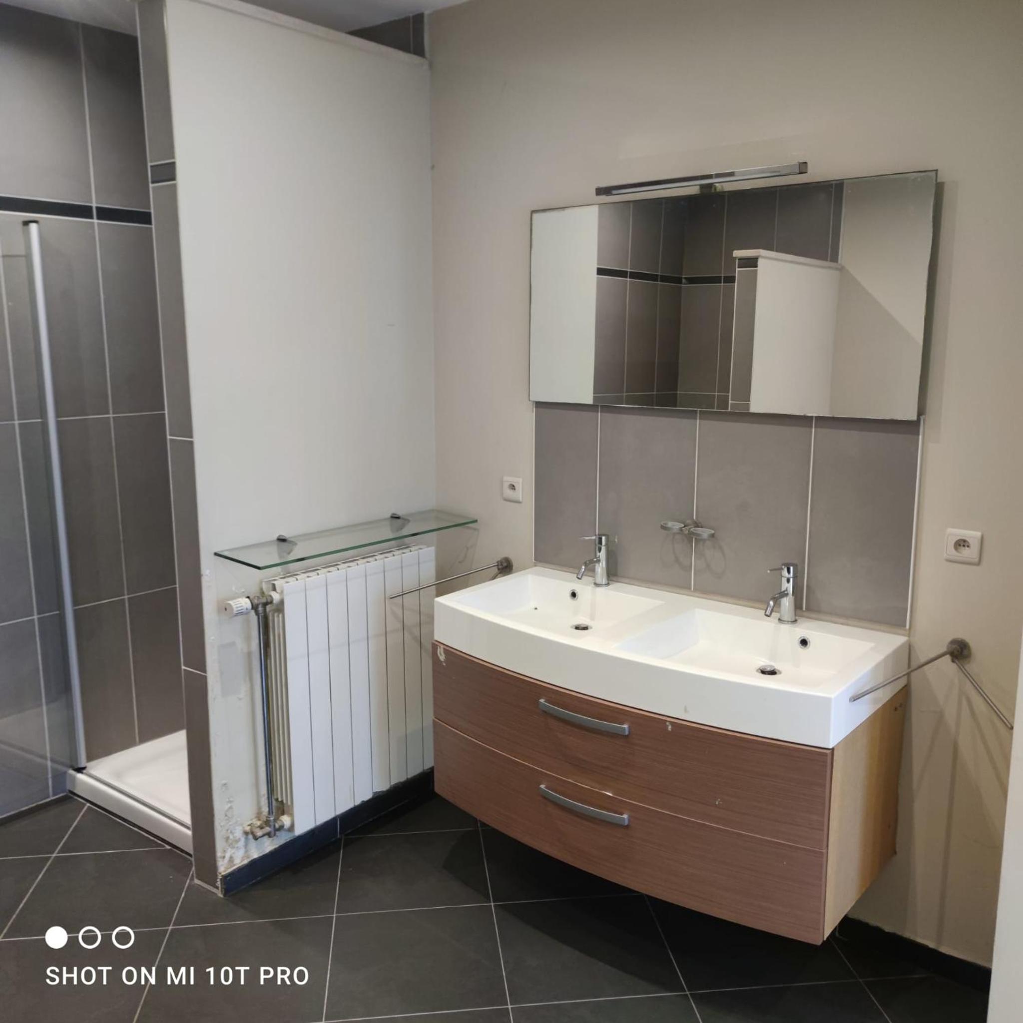 8 chambres privées dans une villa de partagée de 350m2