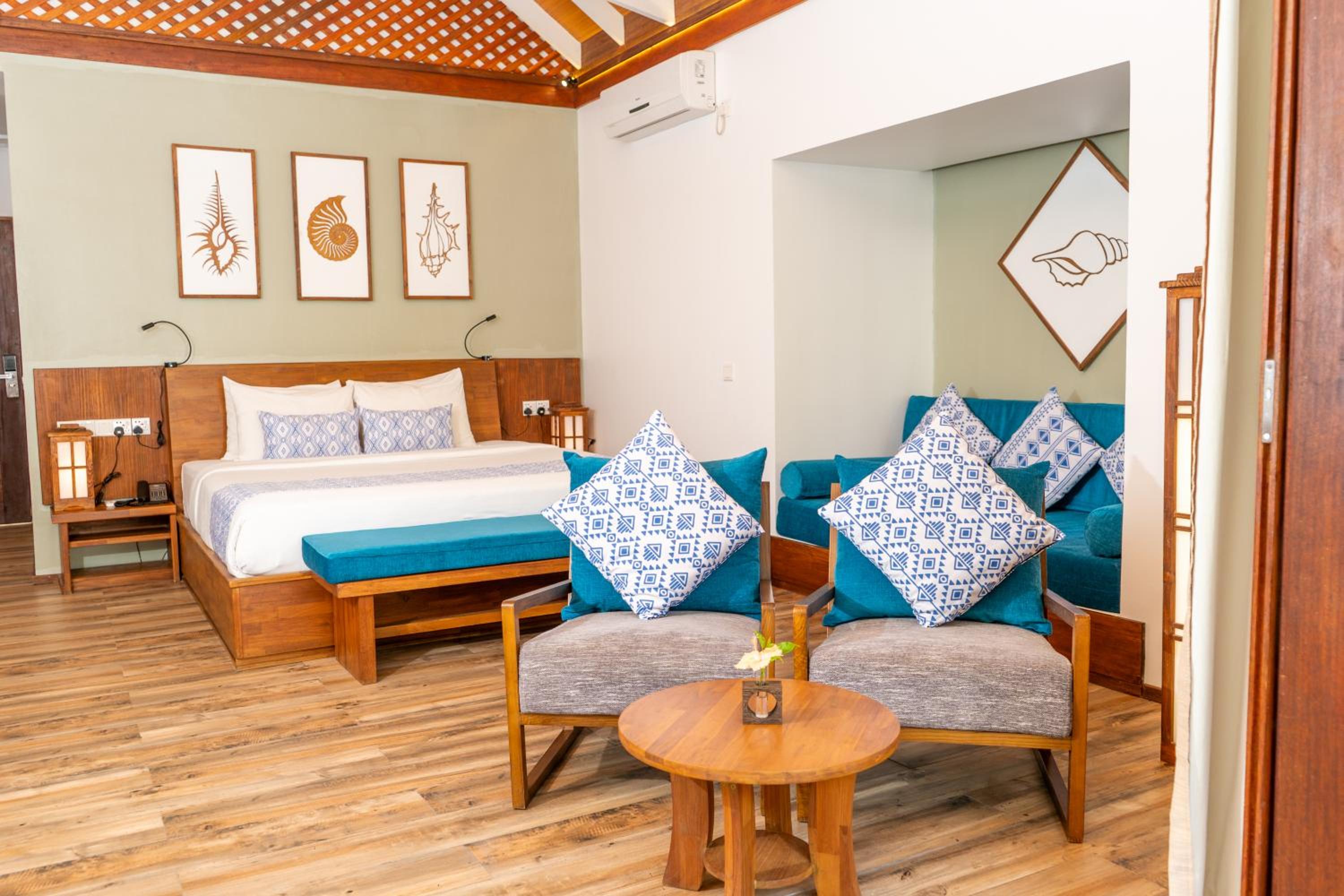 Kudafushi Resort & Spa