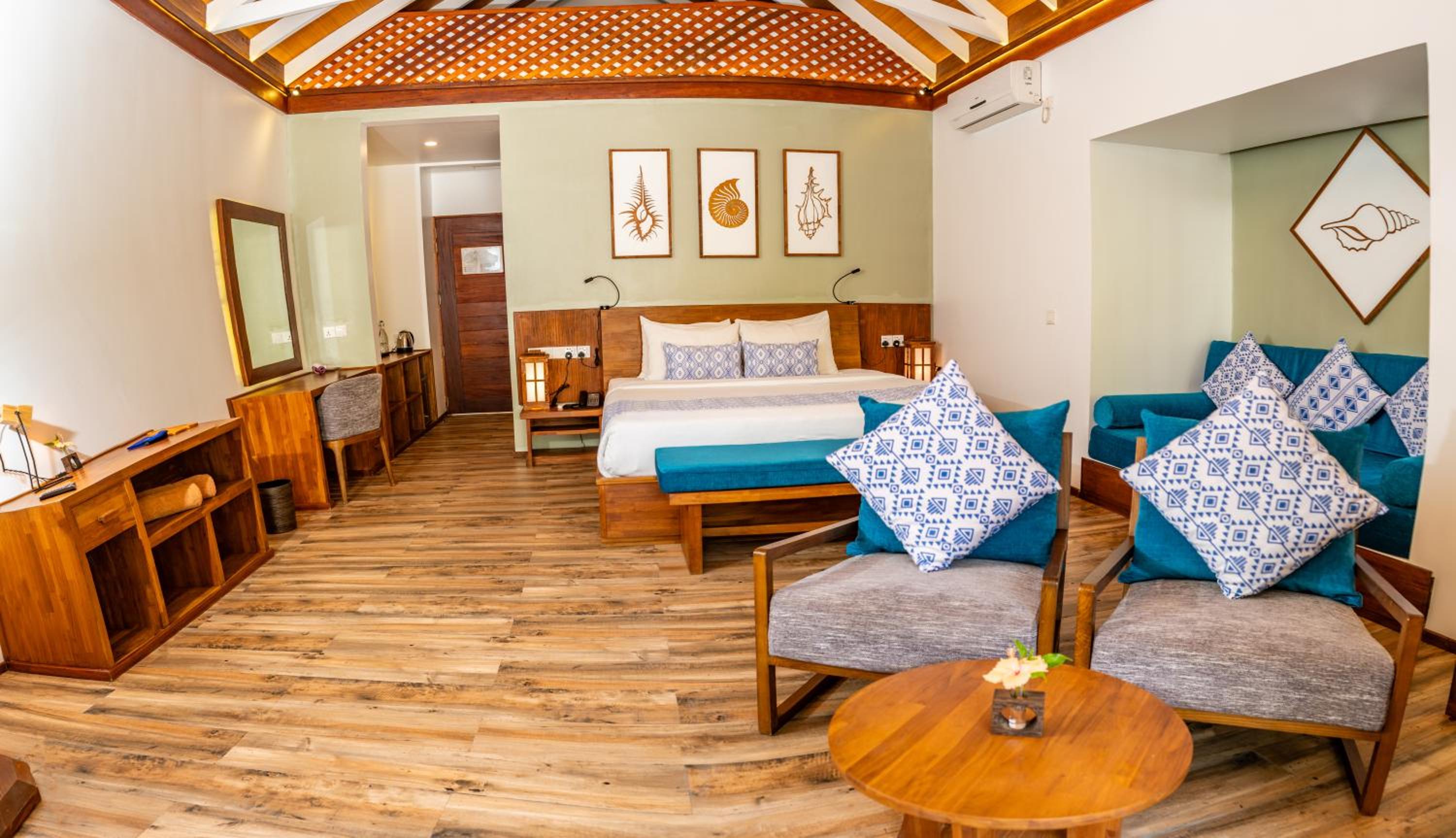 Kudafushi Resort & Spa