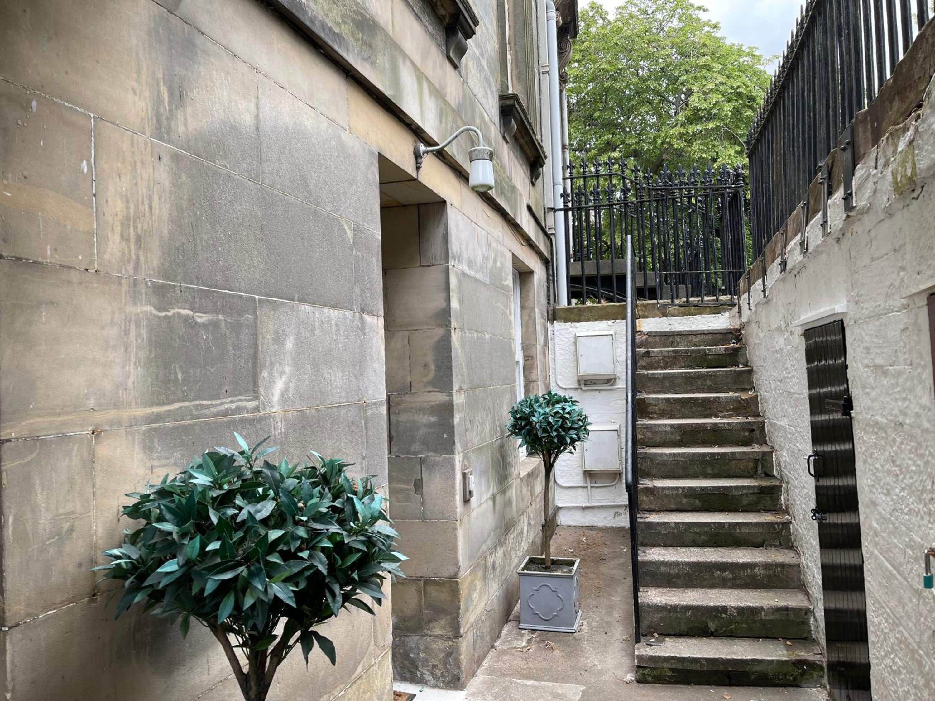 14B Howard Place, St Andrews view 3