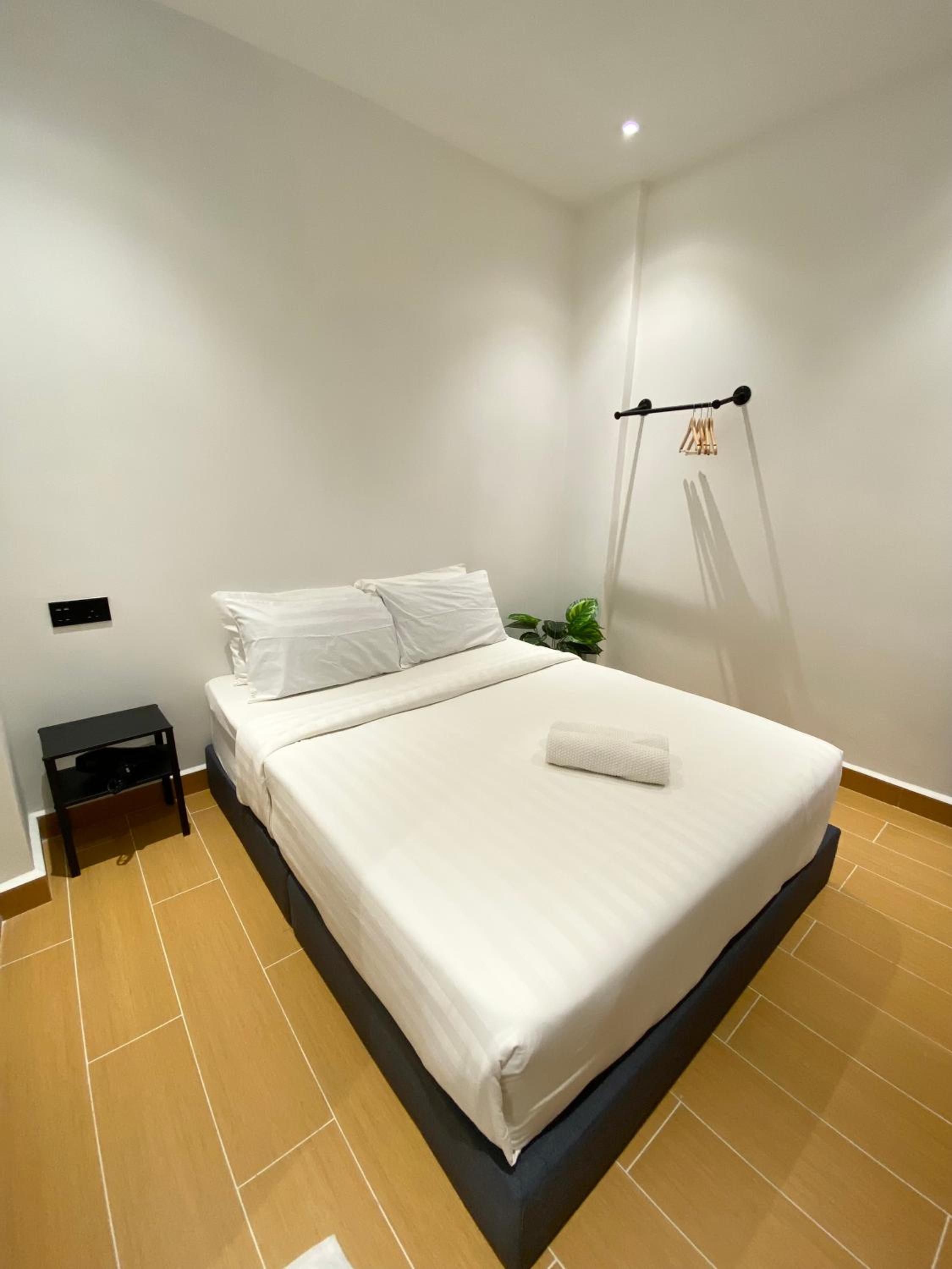 The 6N by Sky Hive view 3