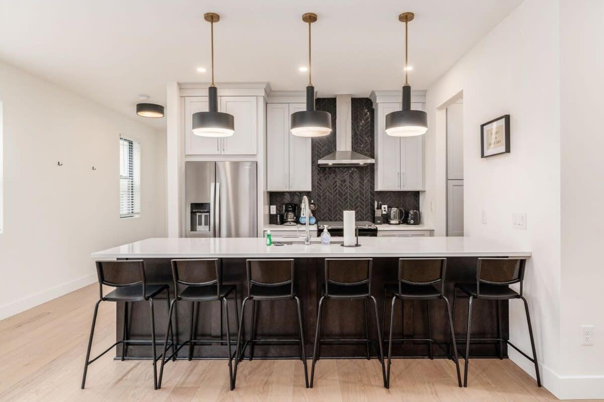 Luxury Escape 4BR 3 bath Oasis in Historic Old Town view 2