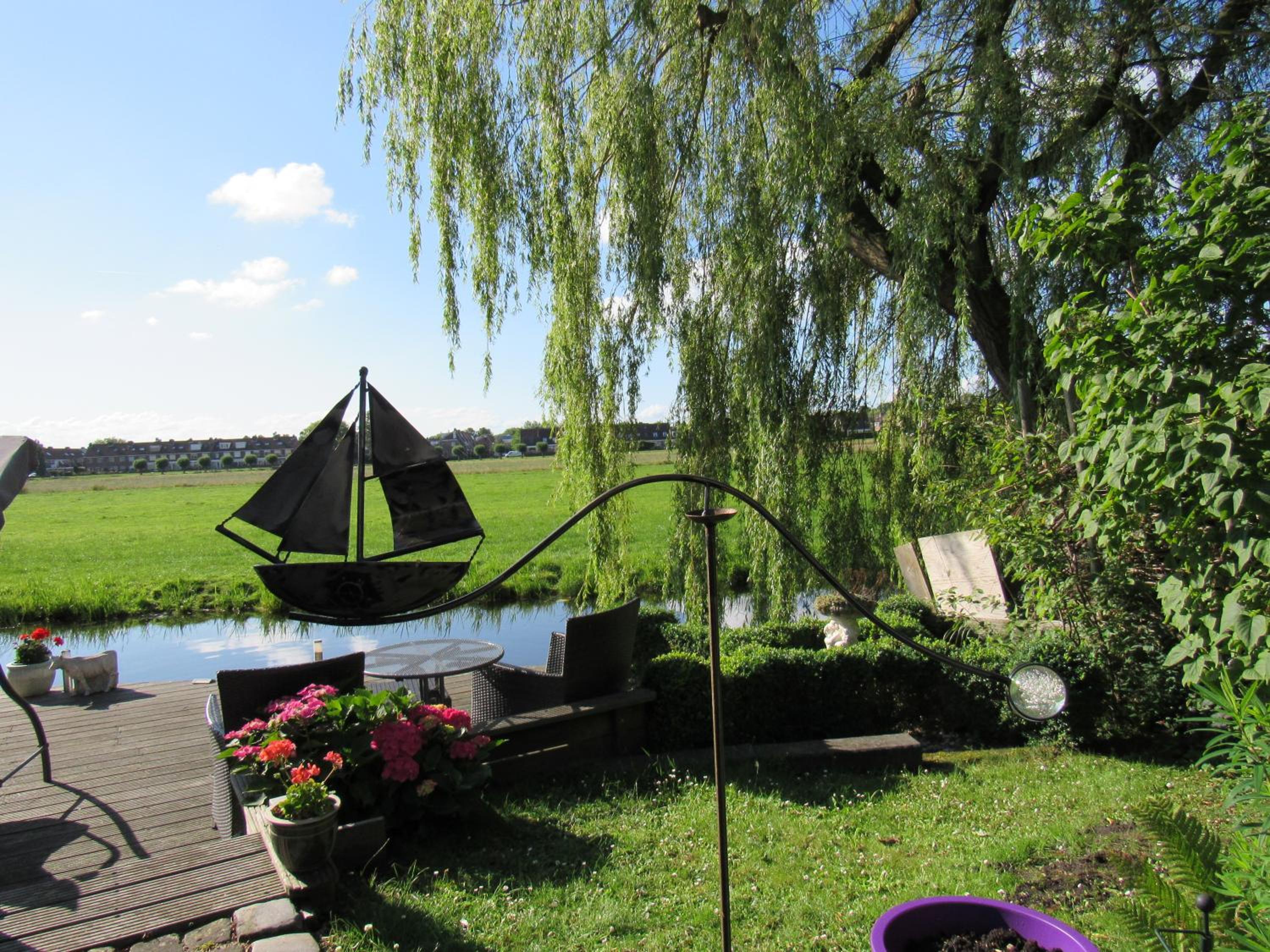 B&B-Edam view 3