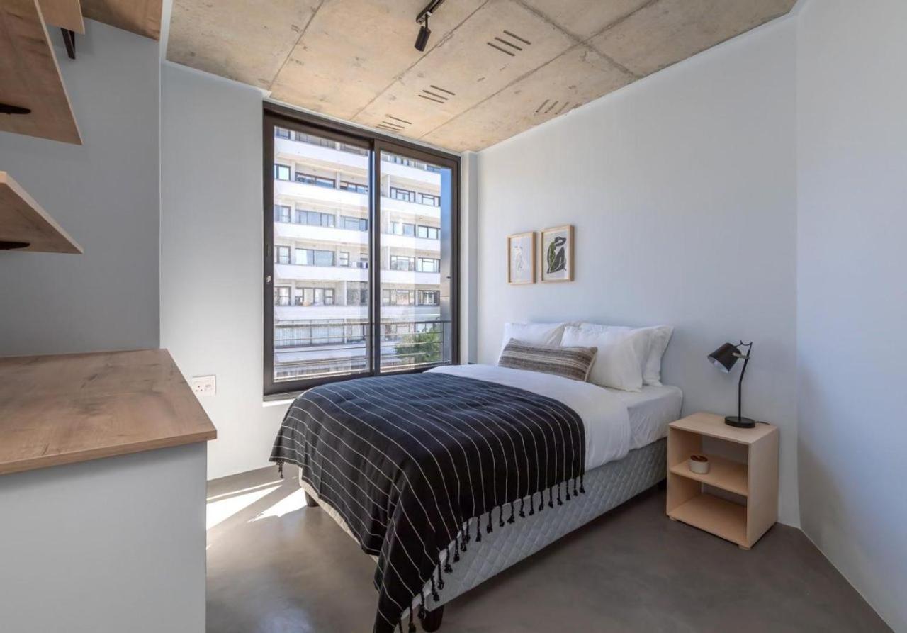 Four on O - Entire rental unit - Sea Point - 1 min from beach