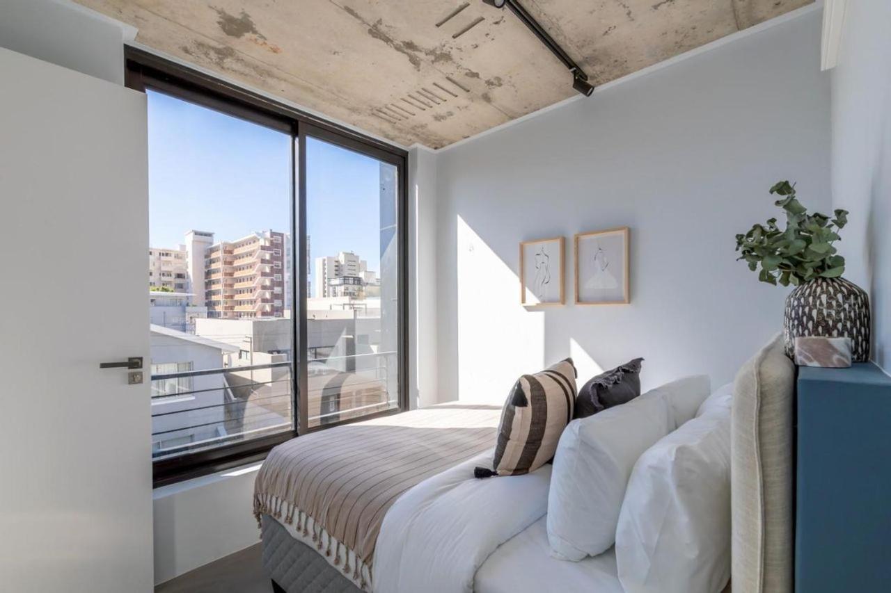 Four on O - Entire rental unit - Sea Point - 1 min from beach