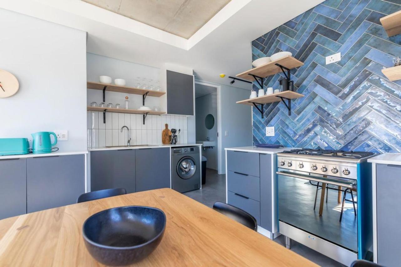 Four on O - Entire rental unit - Sea Point - 1 min from beach