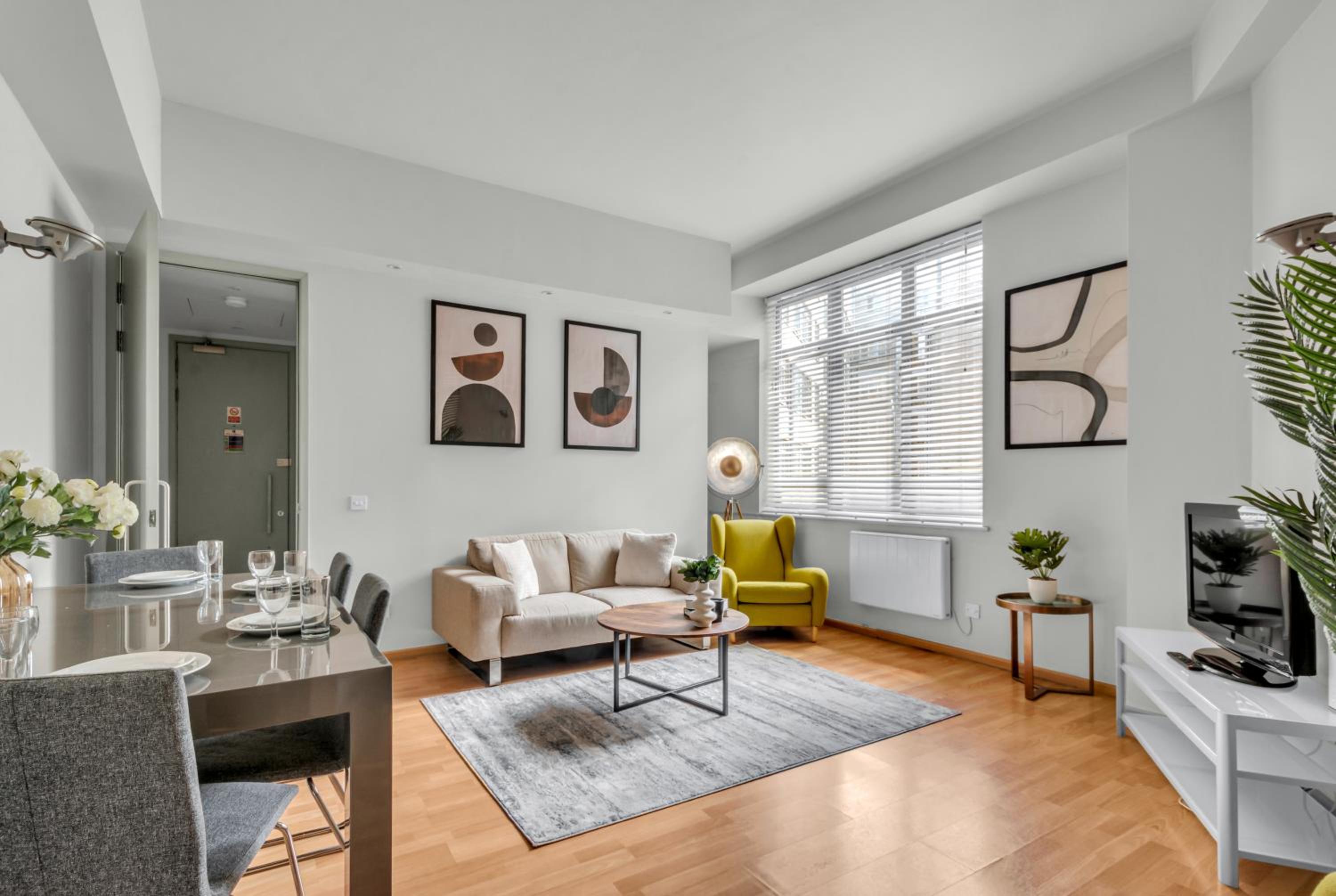 MySquare Contemporary Serviced Apartments in City of London
