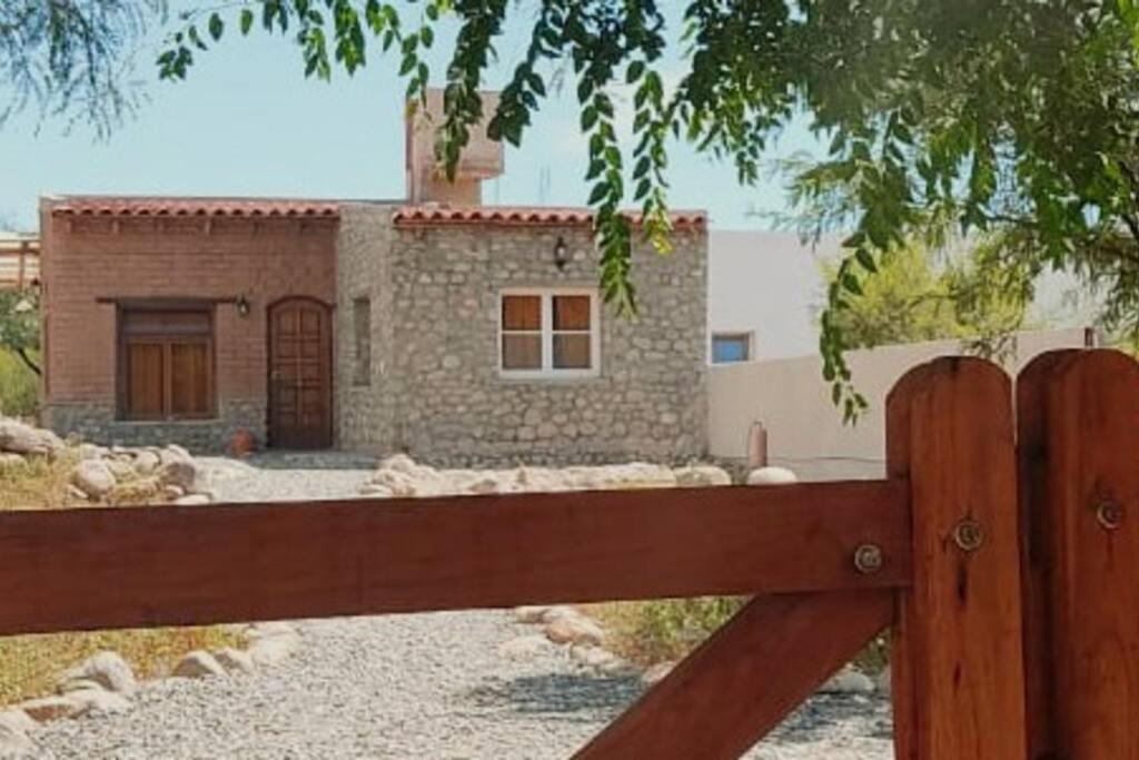 Casa rural, vista al cerro