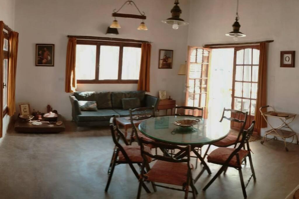 Casa rural, vista al cerro