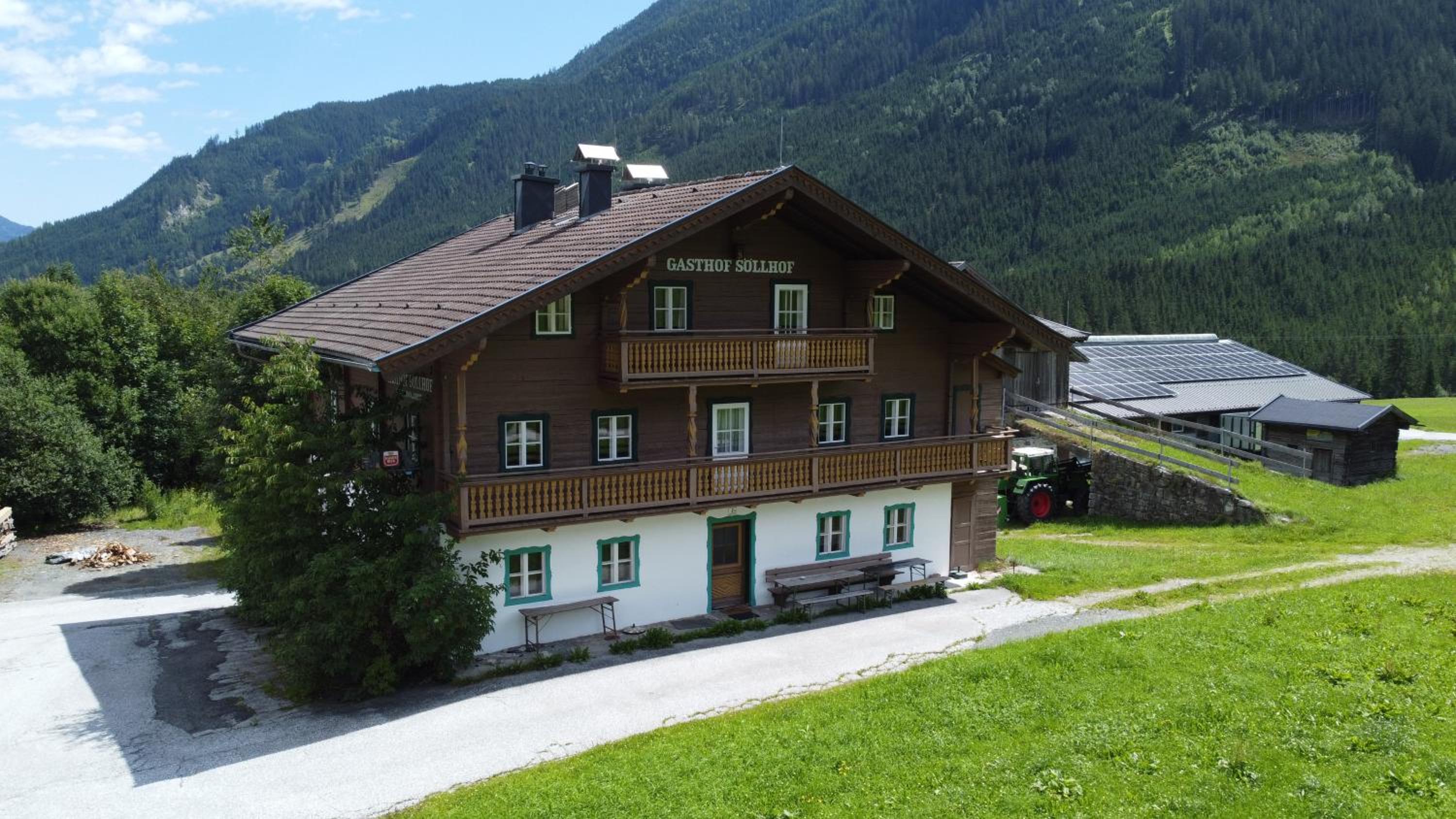 SÖLLHOF Ferienhaus mit 11 Schlafzimmern I großer Gemeinschaftsraum I Skibushaltestelle I 10 Min zum Skigebiet