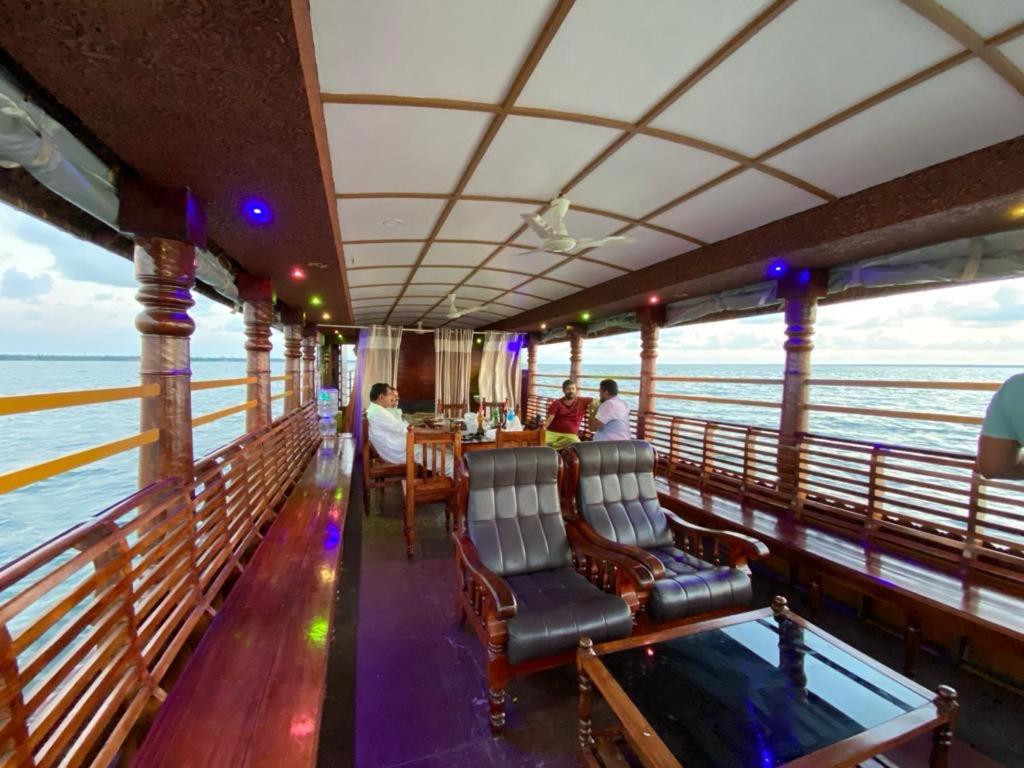 Kailasam Cruise houseboats view 2