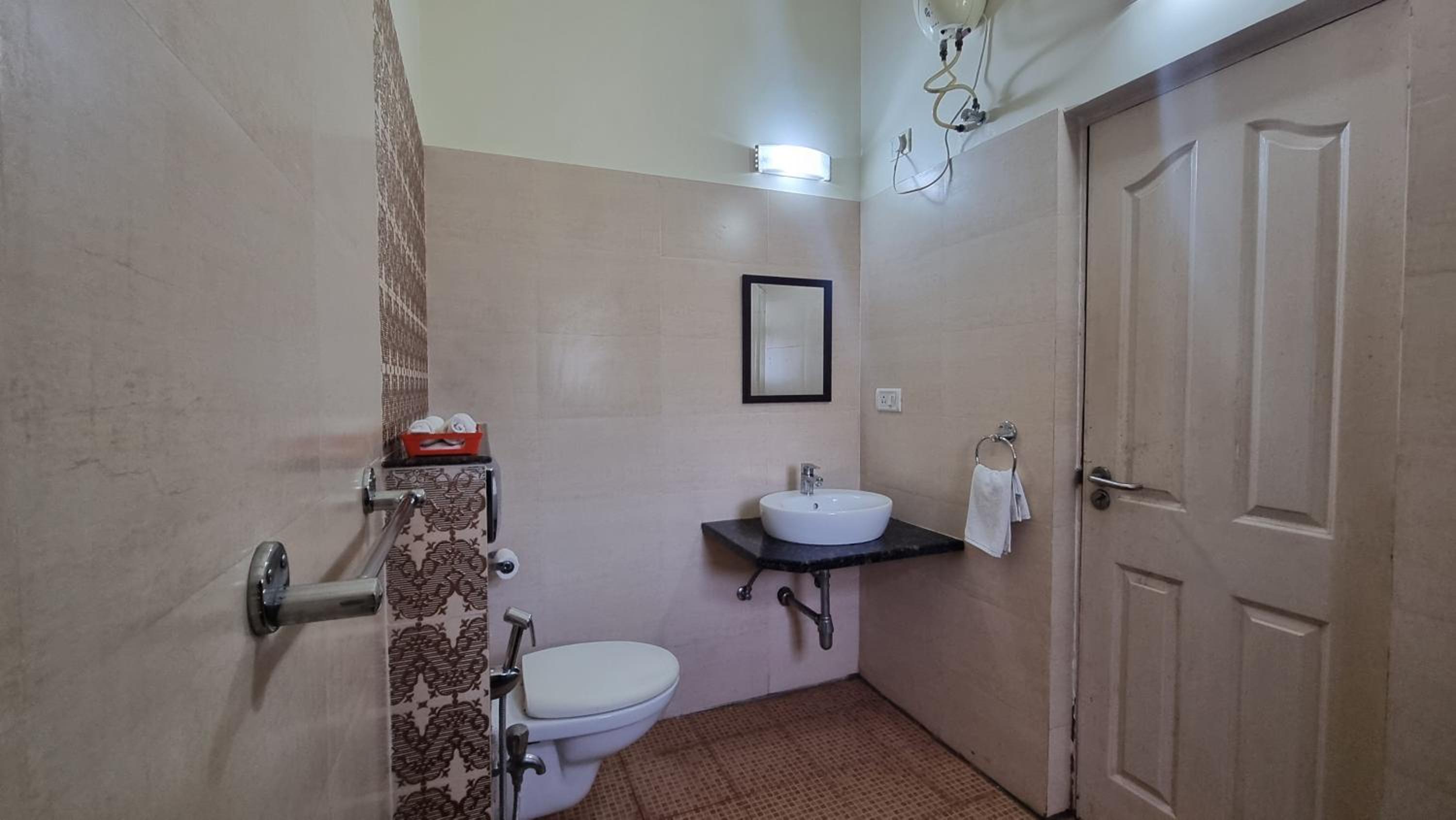 Royale Holiday Villa - 4BHK JAQK Holidays