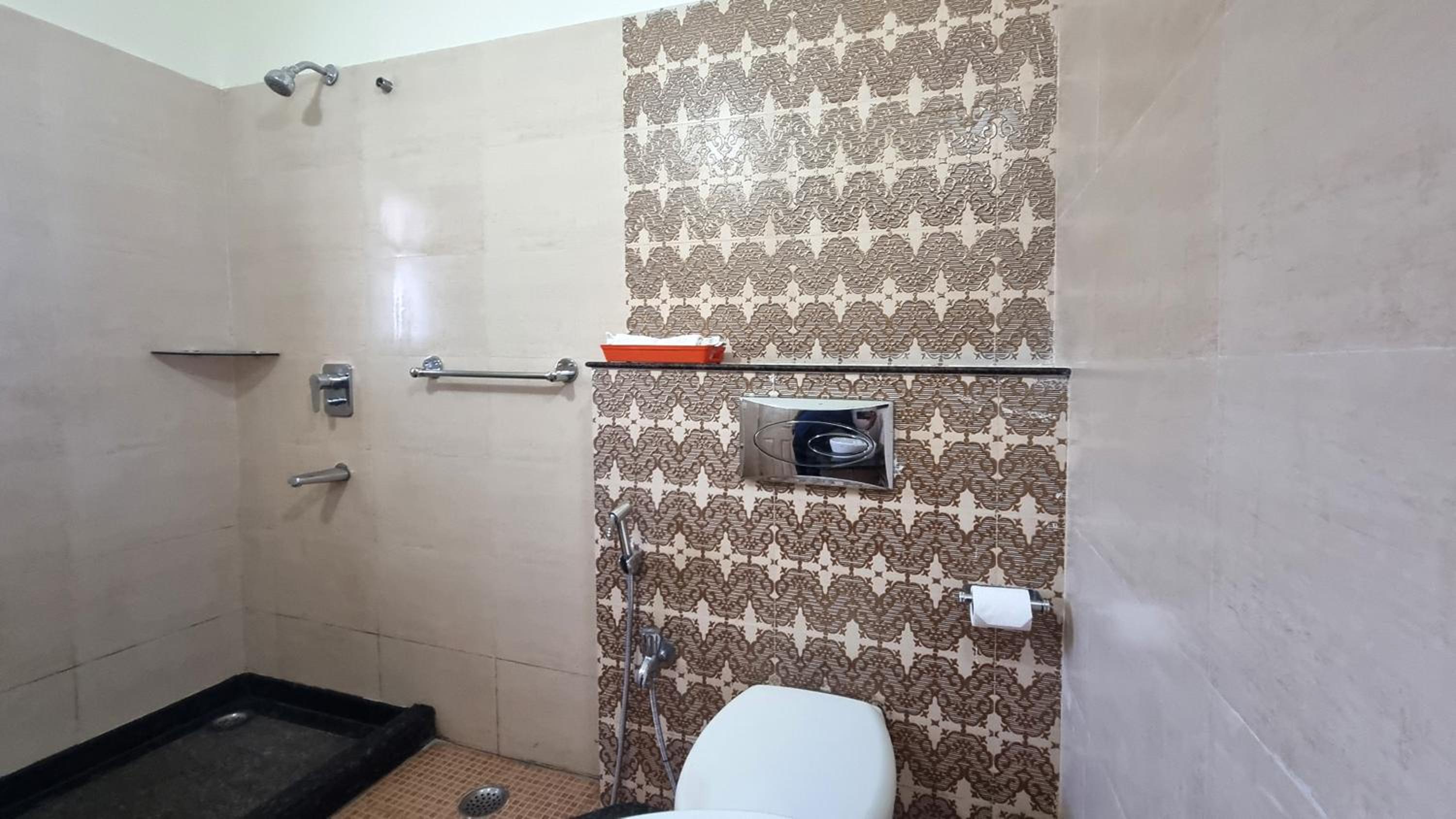 Royale Holiday Villa - 4BHK JAQK Holidays