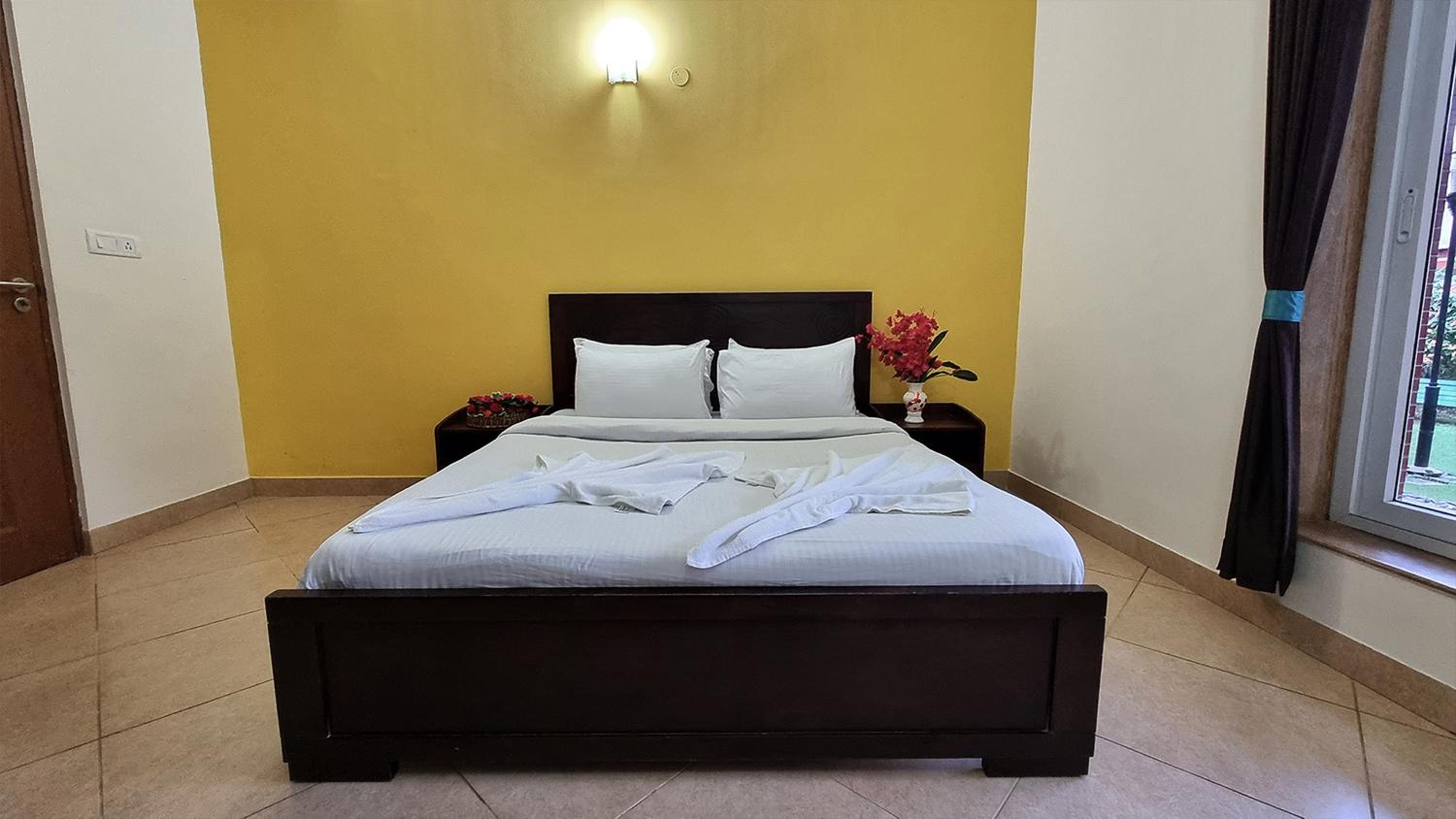 Royale Holiday Villa - 4BHK JAQK Holidays