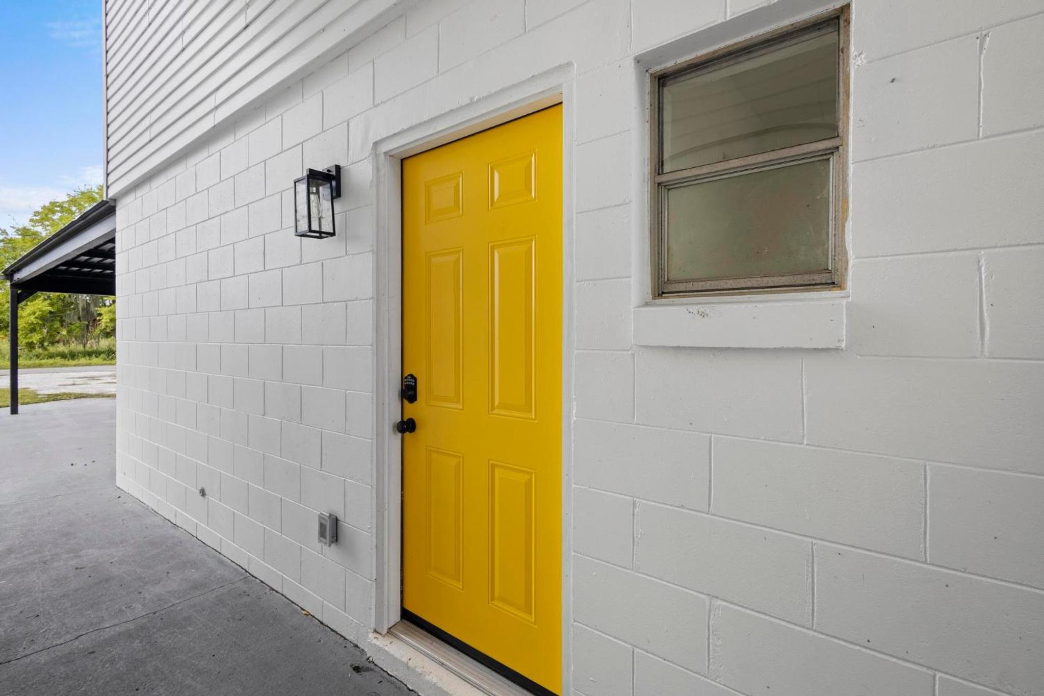 Charming 1br Stay Wi-fi Included 25 Off view 2